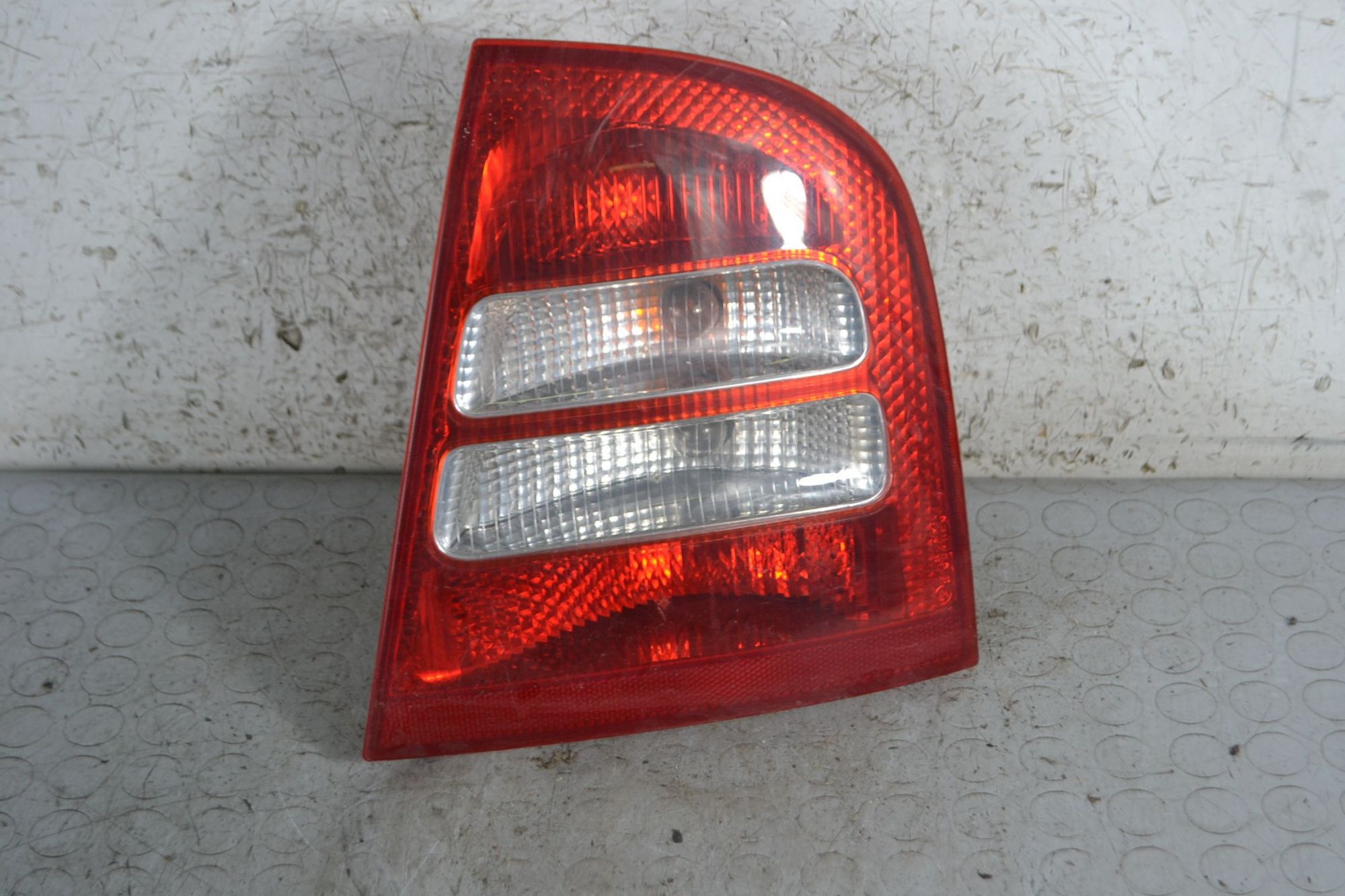 Fanale stop posteriore DX Skoda Octavia Dal 1996 al 2004 Cod 1U6945096  1695029000040