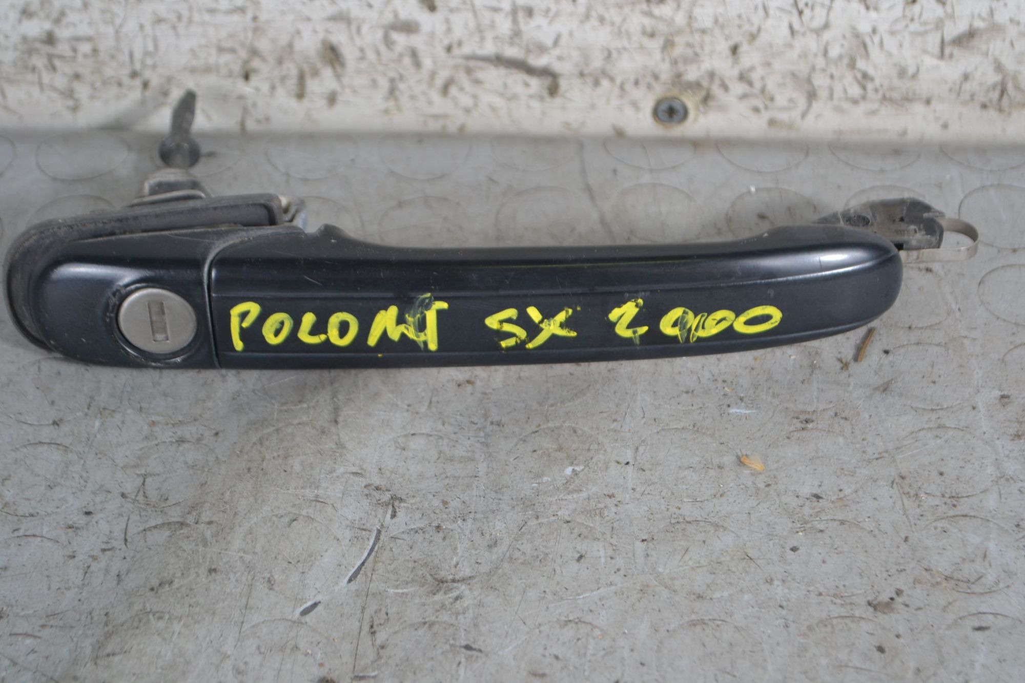 Maniglia Esterna Anteriore SX Volkswagen Polo 6N2 dal 1999 al 2003  1695030392103