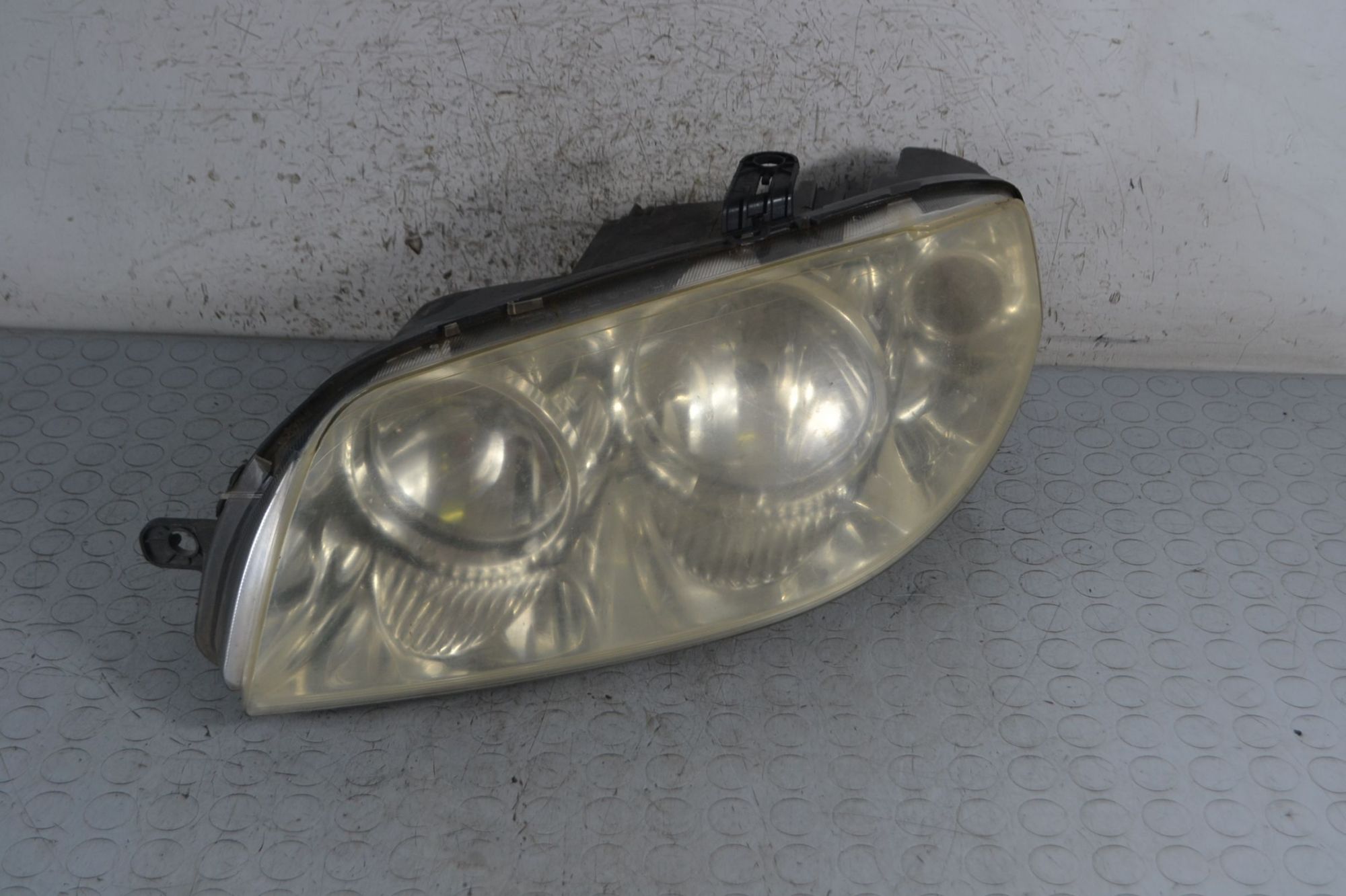 Faro Anteriore SX Fiat Punto dal 2003 al 2011  1695116707142