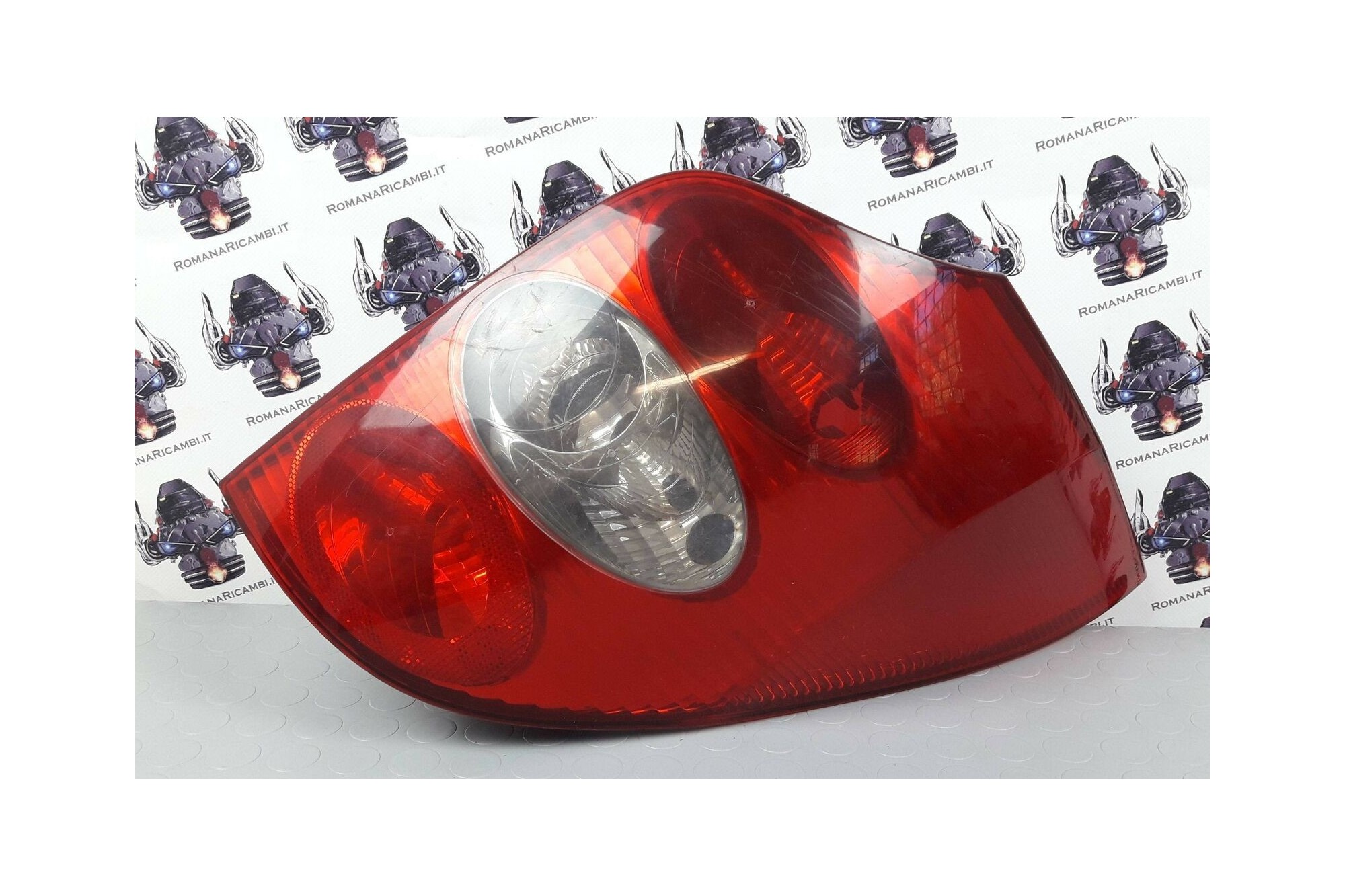 Fanale stop posteriore DX Renault Laguna II GranTour SW dal 2001 al 2007 cod: 8200002472  2411111139752