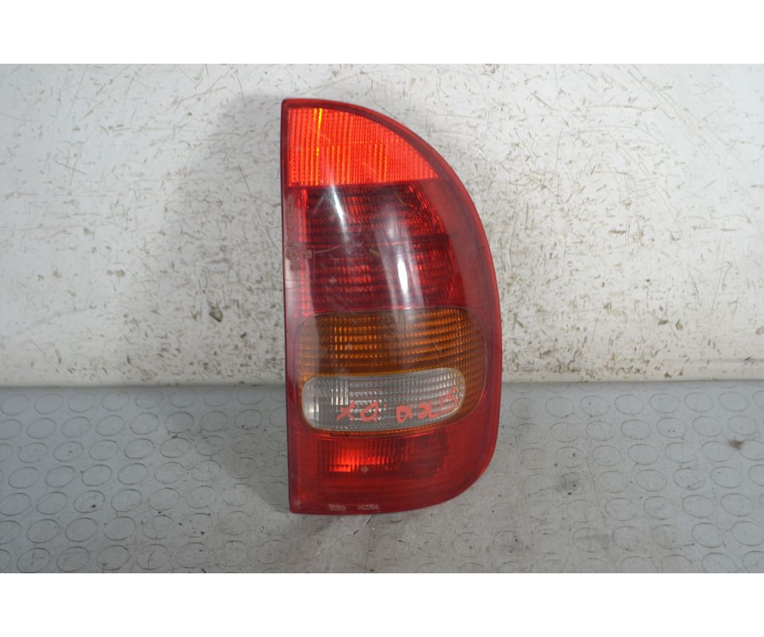Fanale Stop Posteriore DX Opel Corsa B SW dal 1993 al 2000 1695131809562 Fanale Stop Posteriore DX Opel Corsa B SW dal 1993 al 2000 1695131809562