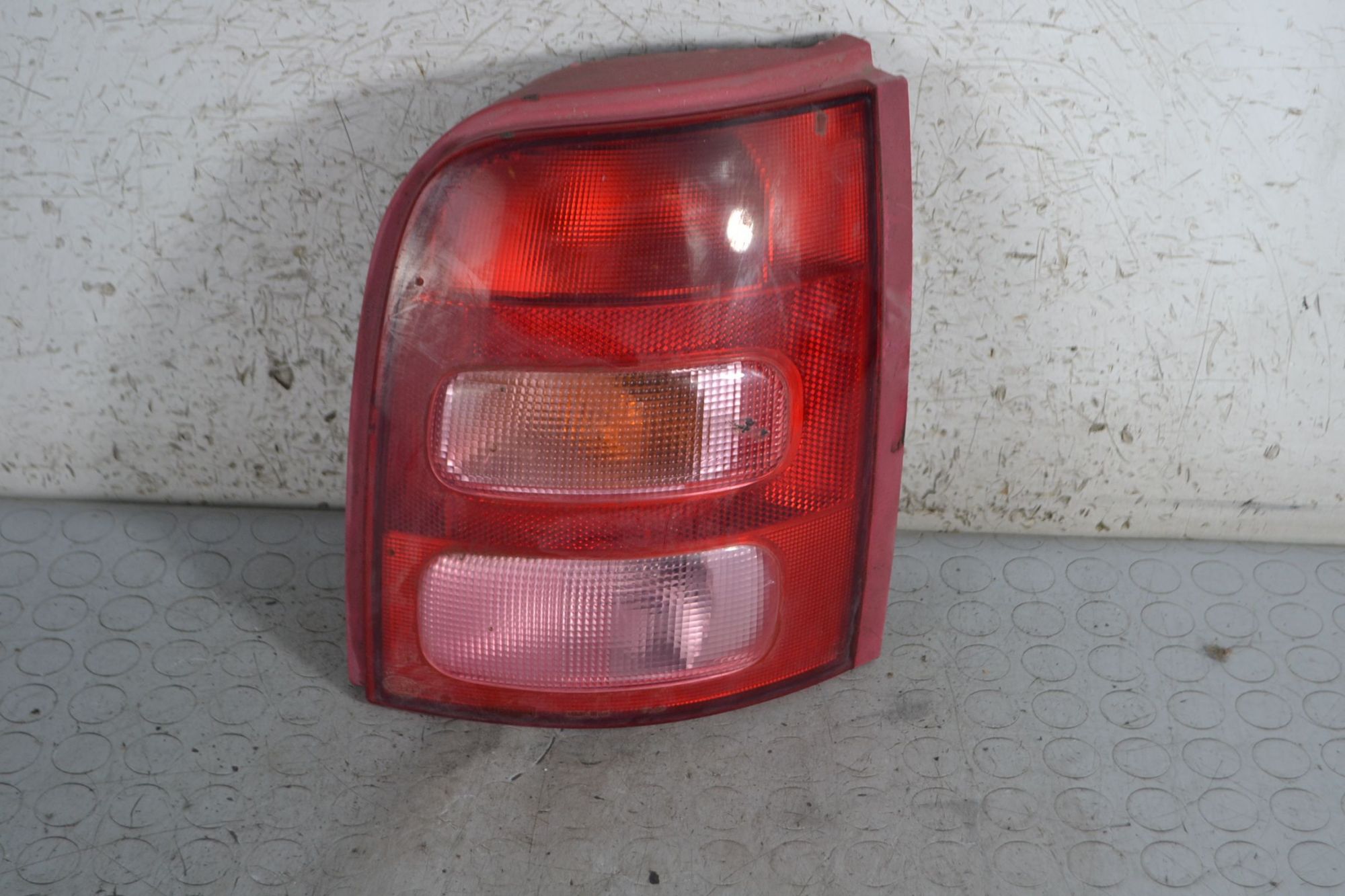 Fanale Stop Posteriore DX Nissan Micra K11 dal 1992 al 2002  1695134446047