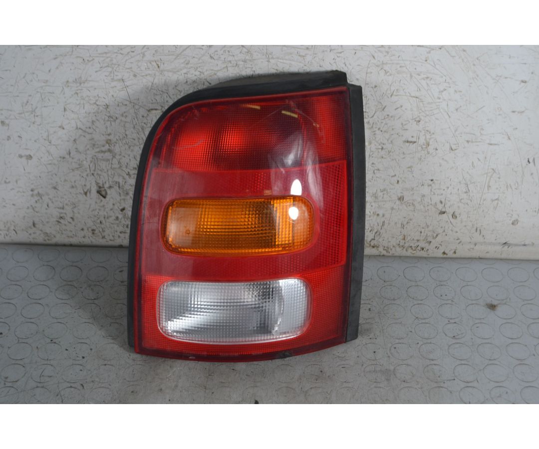 Fanale Stop posteriore DX Nissan Micra K11 dal 1992 al 2002  1695134908248