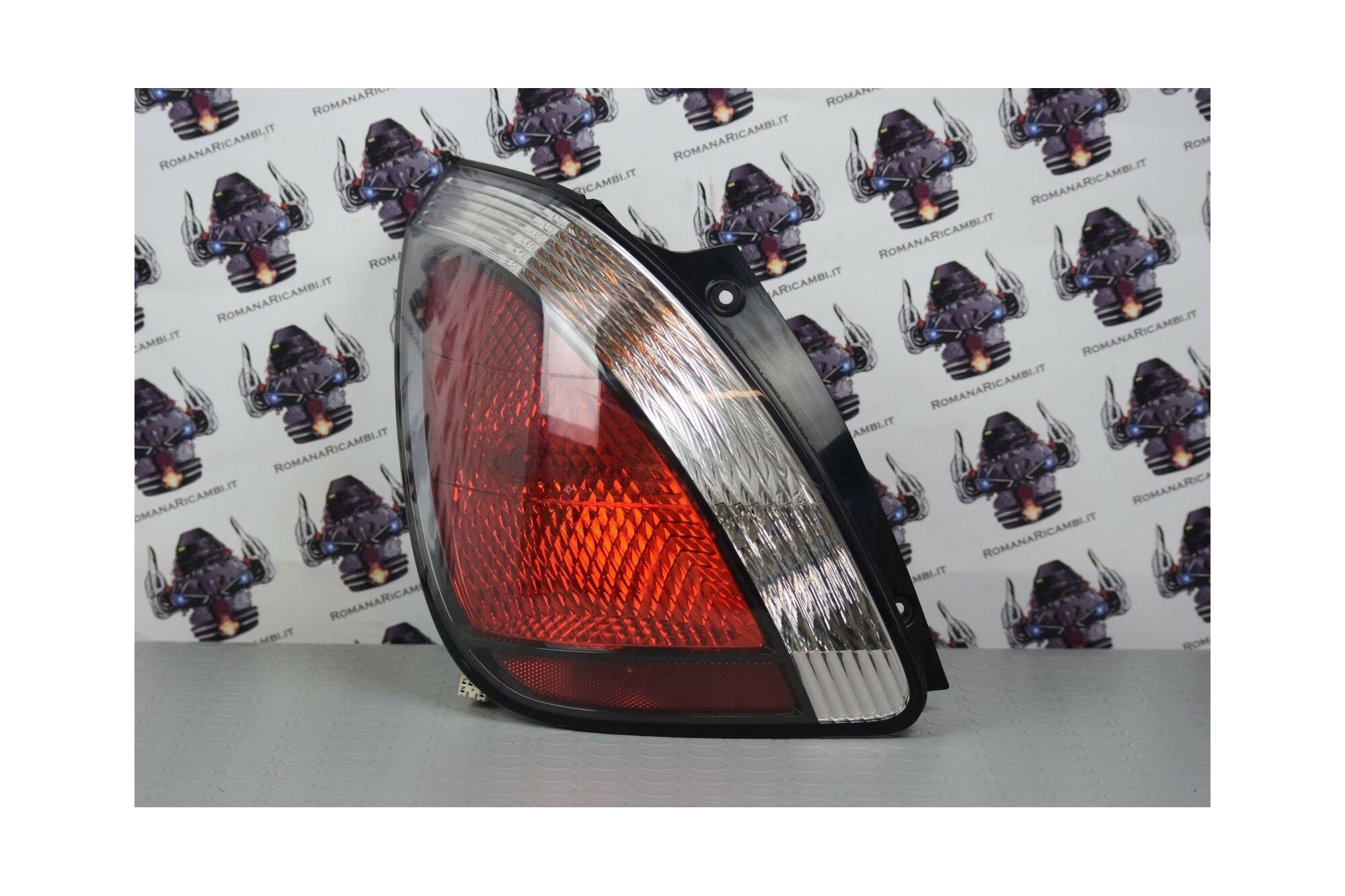 Fanale stop posteriore SX Kia Rio dal 2005 al 2011 cod: 924021G2  2411111140444