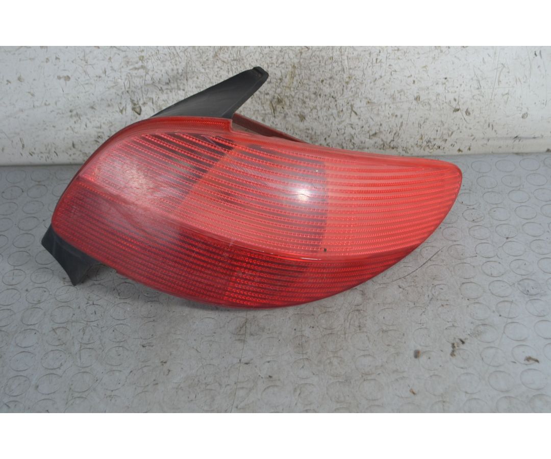 Fanale Stop Posteriore DX Peugeot 206 dal 1998 al 2012 Cod 6351P1 1695222206973 Fanale Stop Posteriore DX Peugeot 206 dal 1998 al 2012 Cod 6351P1 1695222206973