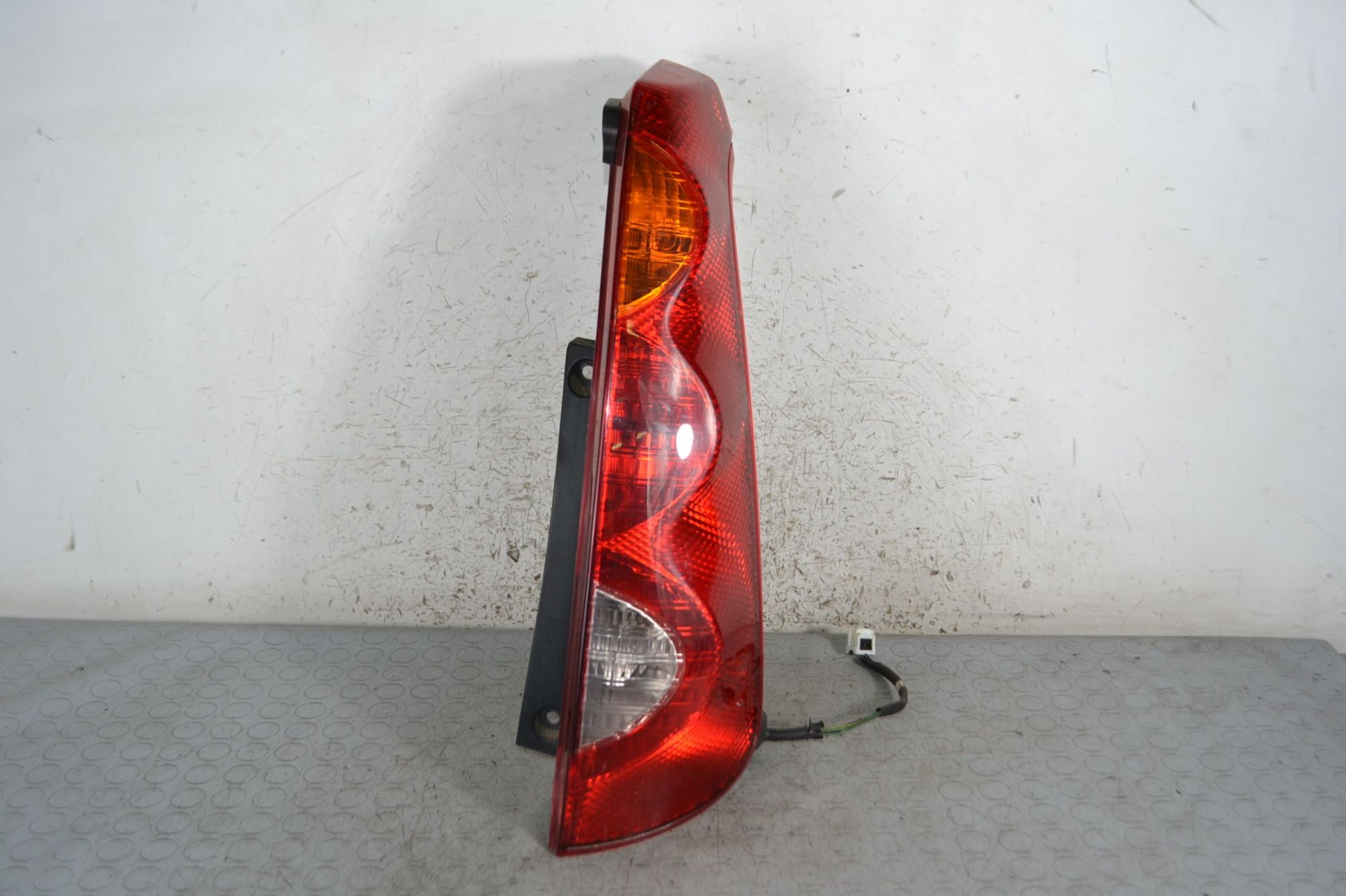 Fanale Stop Posteriore Inferiore DX Nissan Note dal 2004 al 2013 Cod 265509U000  1695626738308