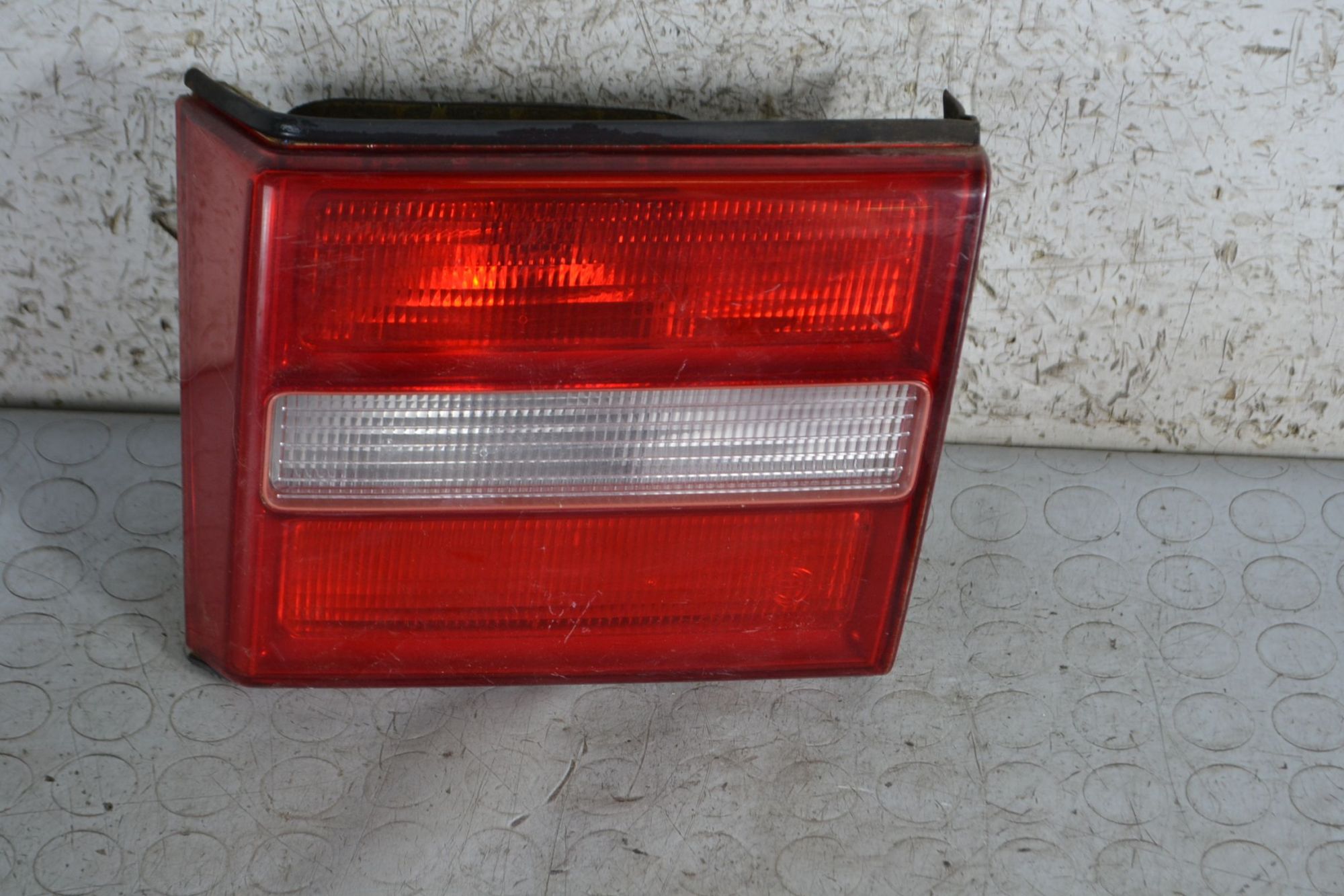 Fanale Stop Posteriore Interno SX Lancia Kappa dal 1994 al 2001 Cod 7780141  1695631158788