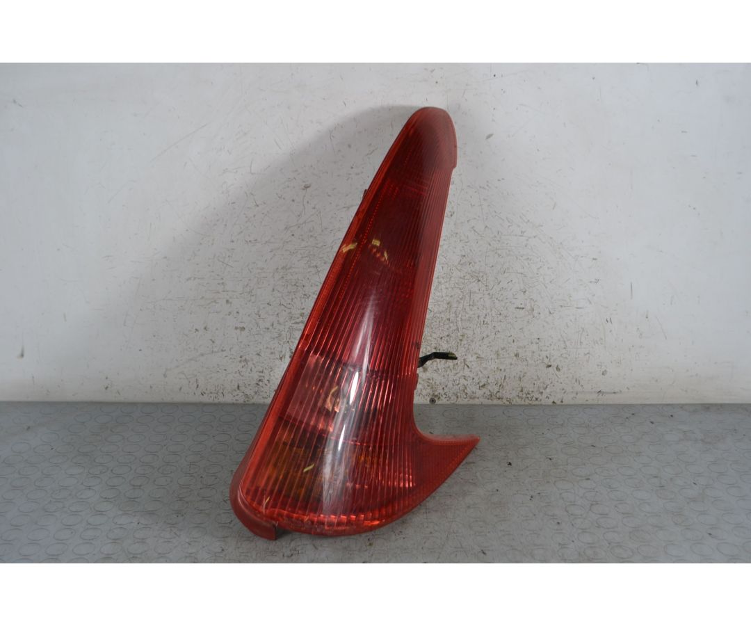 Fanale Stop Posteriore DX Peugeot 206 SW dal 2003 al 2007  1695631403673