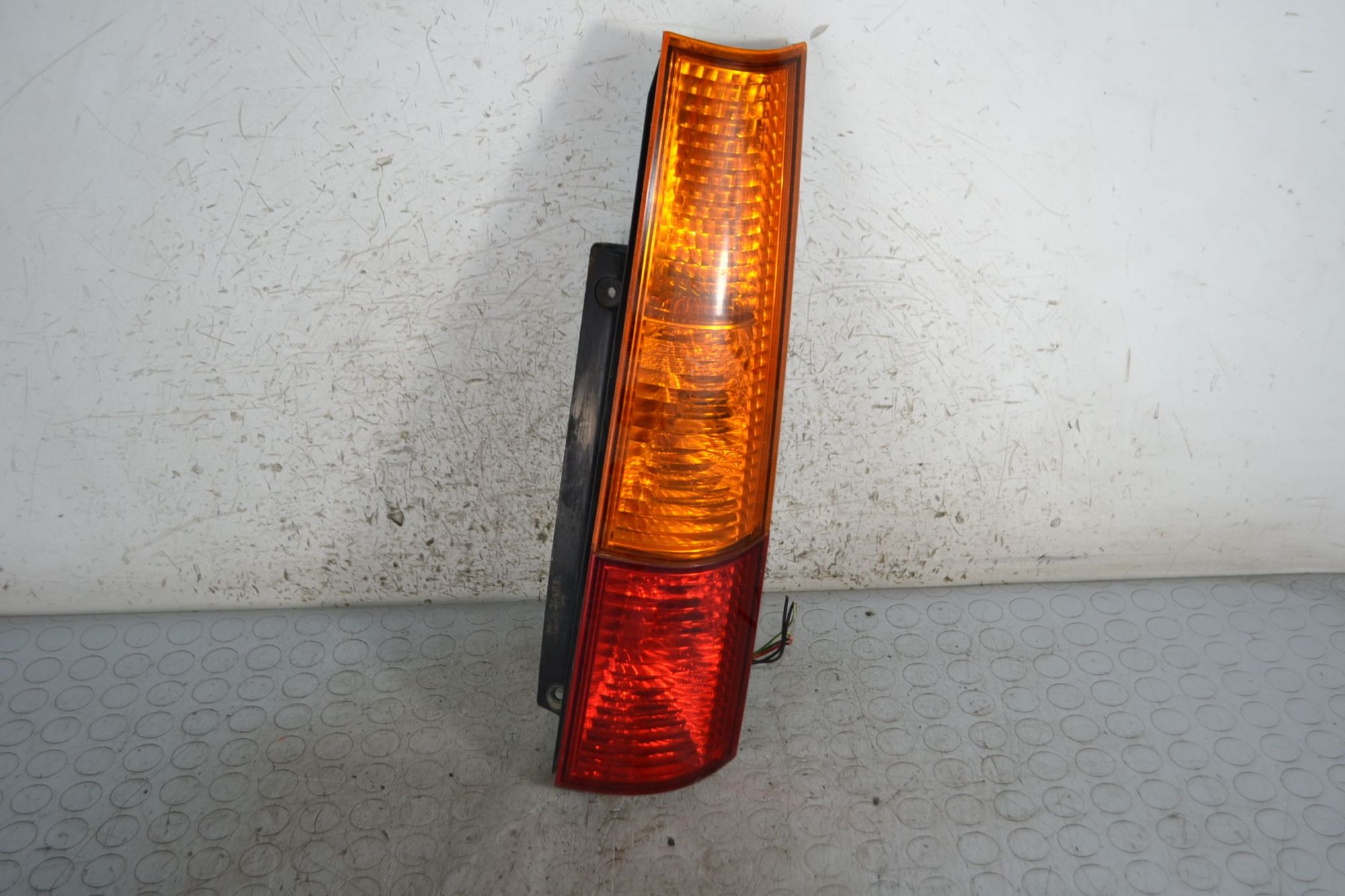 Fanale Stop Posteriore DX Suzuki Ignis dal 2003 al 2008 Cod 3565086G00000  1695638234942