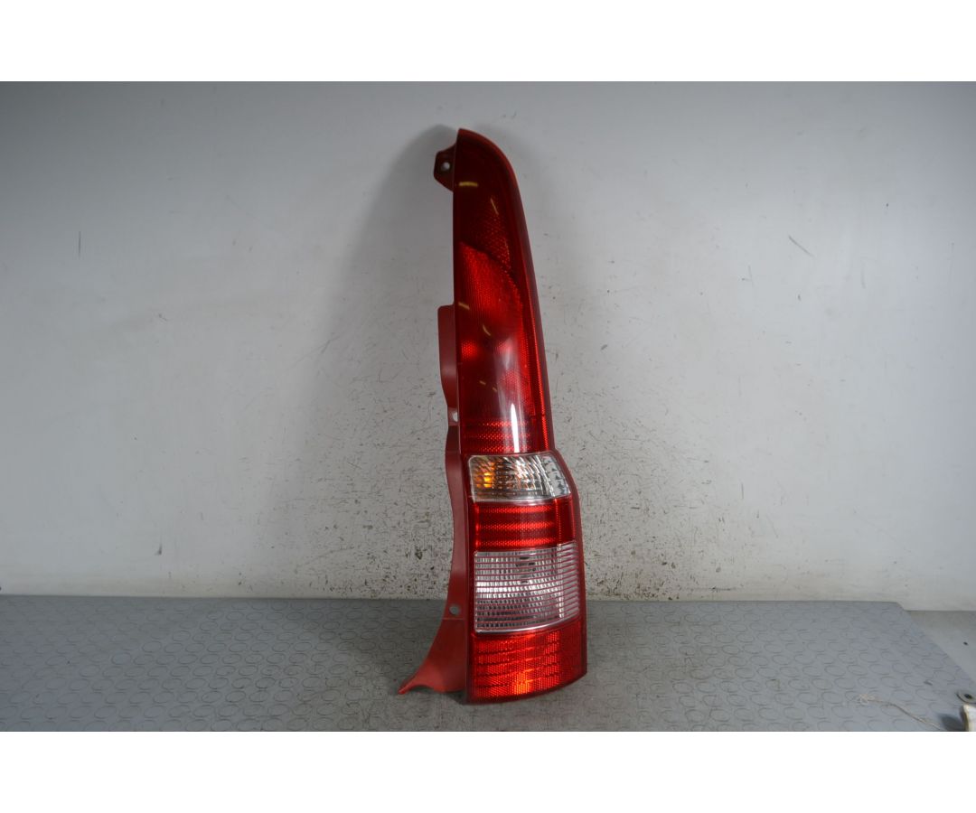 Fanale stop posteriore DX Fiat Panda 169 Dal 2003 al 2012 1695645460525 Fanale stop posteriore DX Fiat Panda 169 Dal 2003 al 2012 1695645460525
