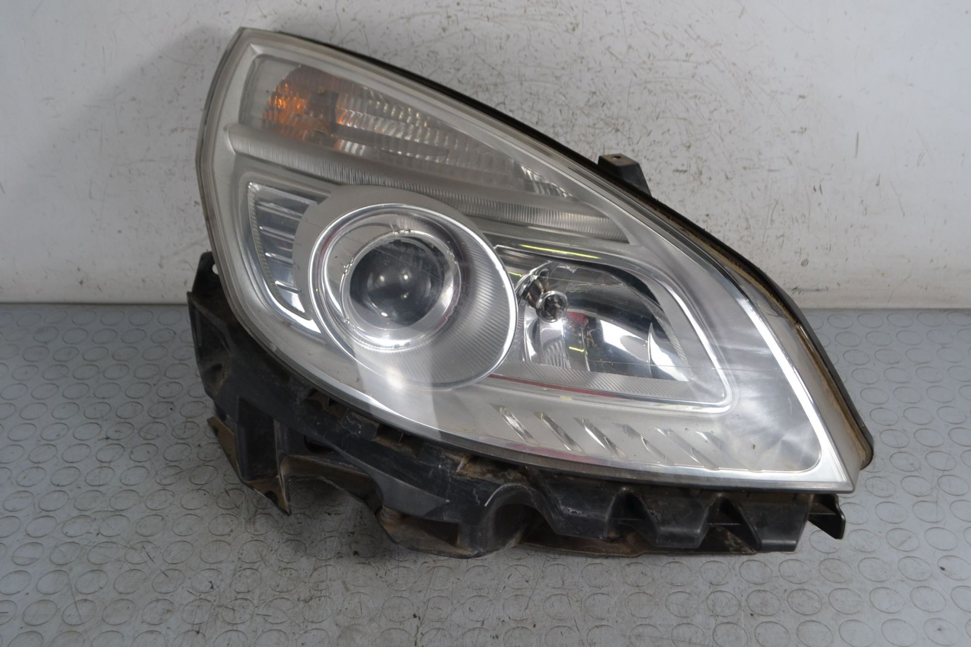 Faro Anteriore DX Renault Scenic II dal 2006 al 2009  1695718027679