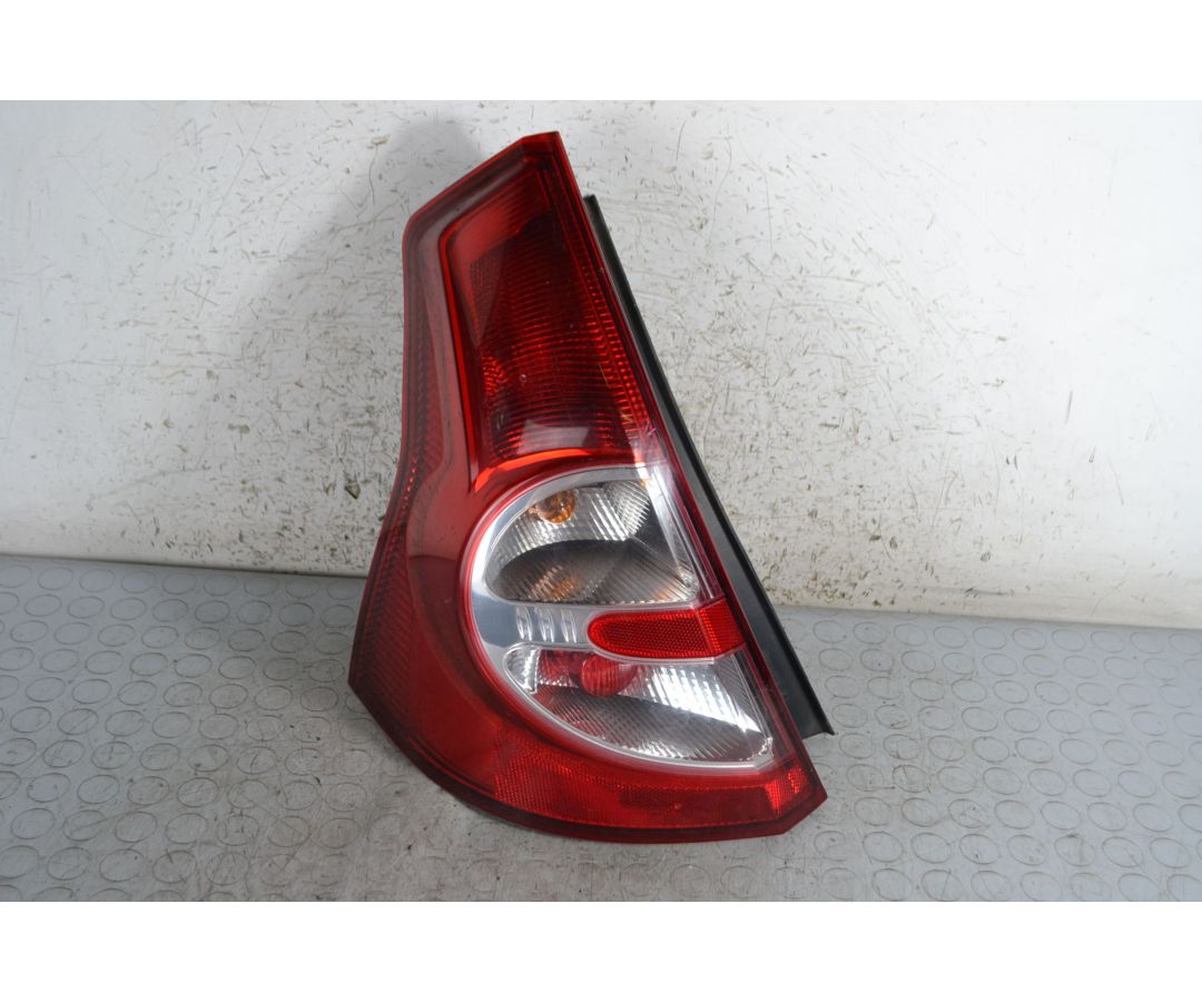 Fanale Stop posteriore SX Dacia Sandero dal 2008 al 2012 Cod 8200734825 1695738133008 Fanale Stop posteriore SX Dacia Sandero dal 2008 al 2012 Cod 8200734825 1695738133008