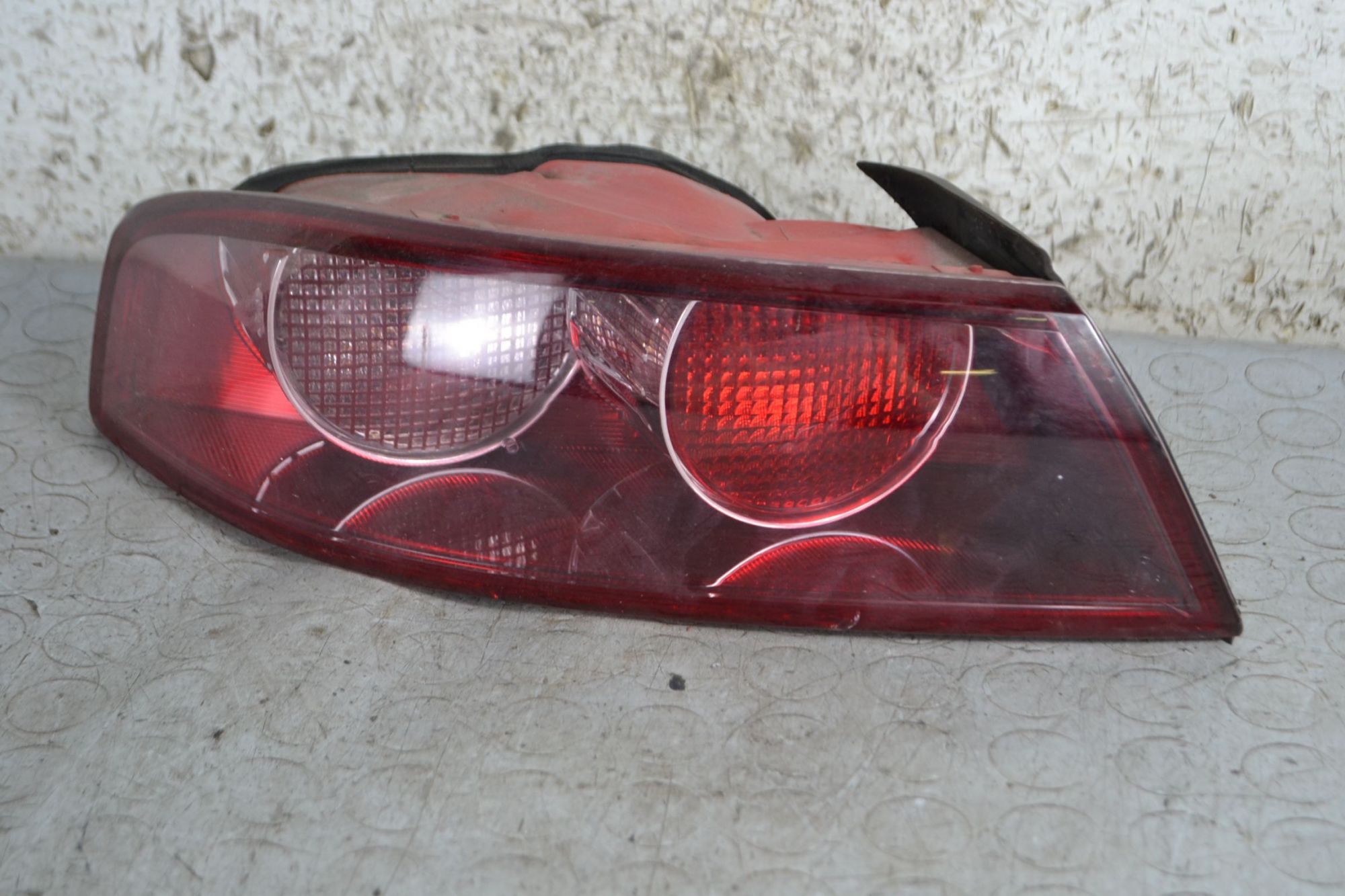 Fanale Stop Posteriore Esterno SX Alfa Romeo 159 dal 2005 al 2011 Cod 60691365  1695740934266