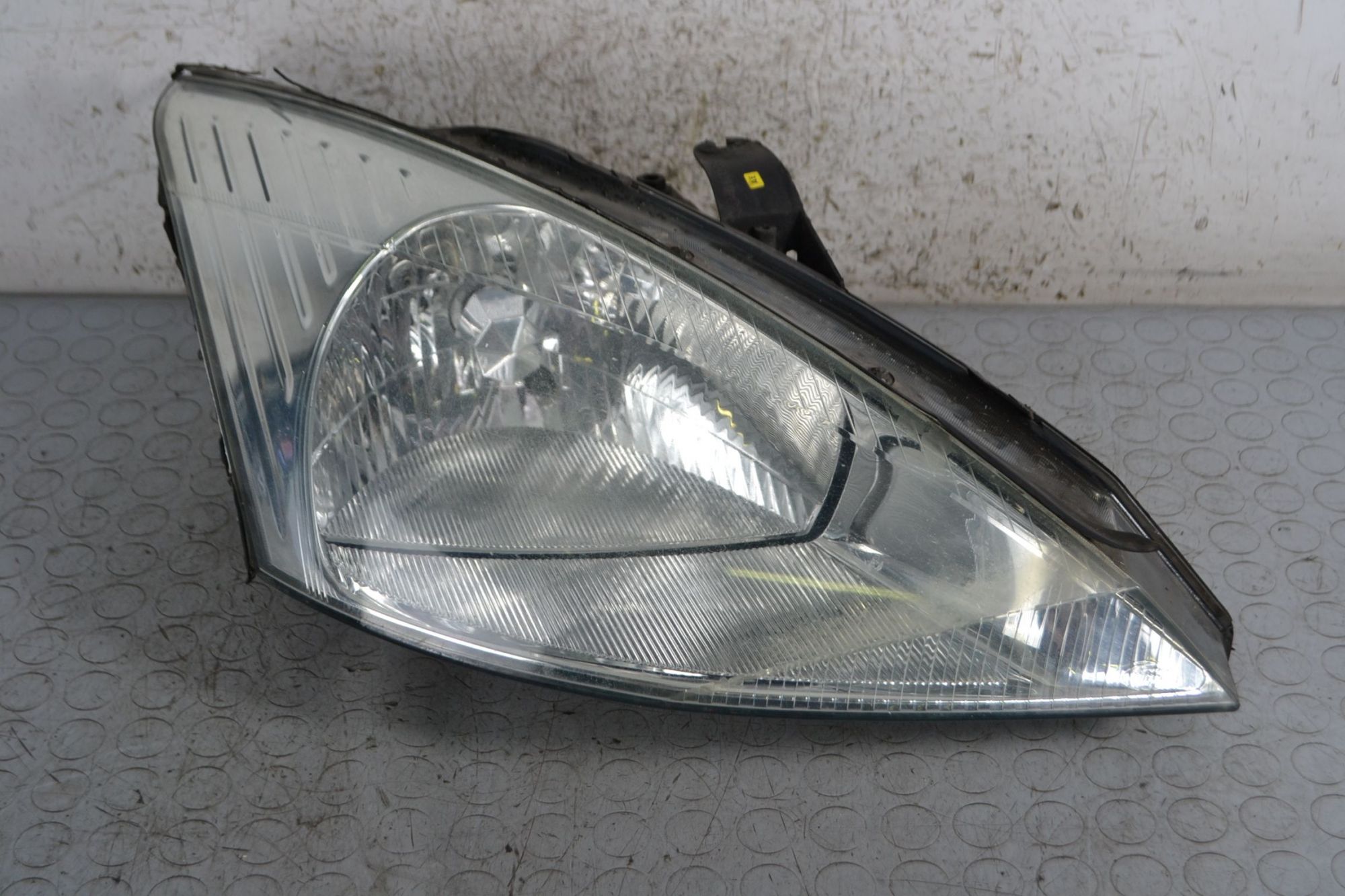 Faro Anteriore DX Ford Focus I dal 1998 al 2001  1695820390944