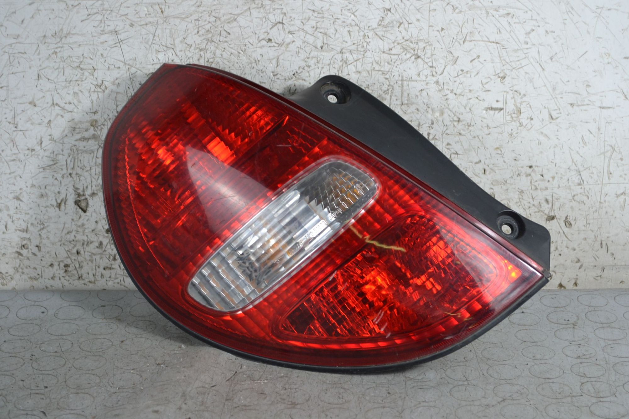 Fanale stop posteriore SX Daihatsu Sirion Dal 1998 al 2004 Cod 8156097207000  1695825484372