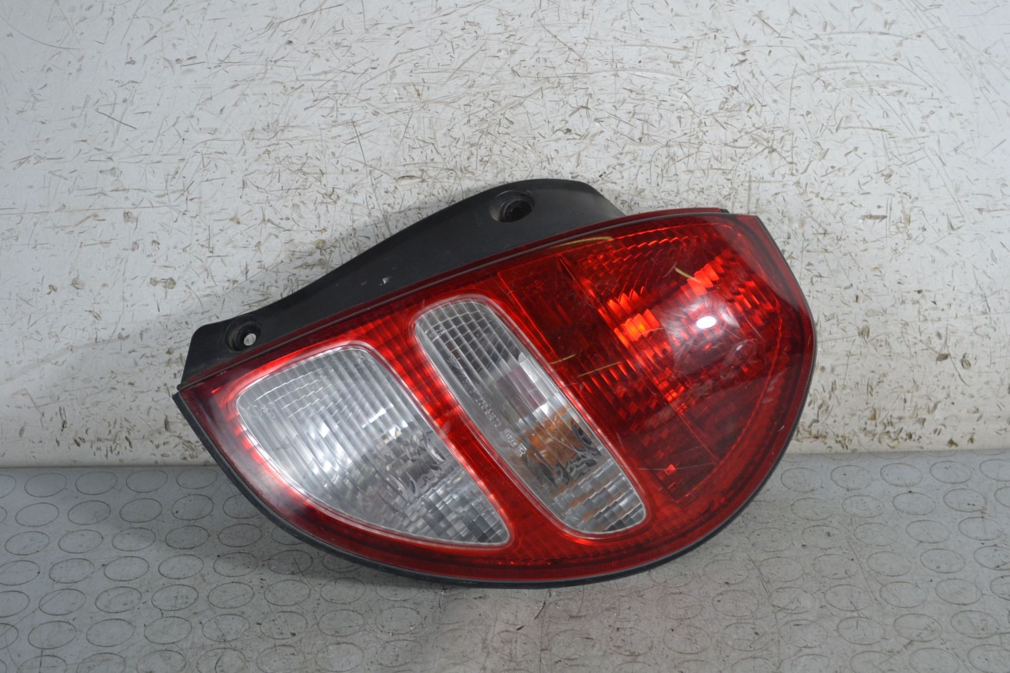 Fanale stop posteriore DX Daihatsu Sirion Dal 1998 al 2004 Cod 8155097207000  1695979893686
