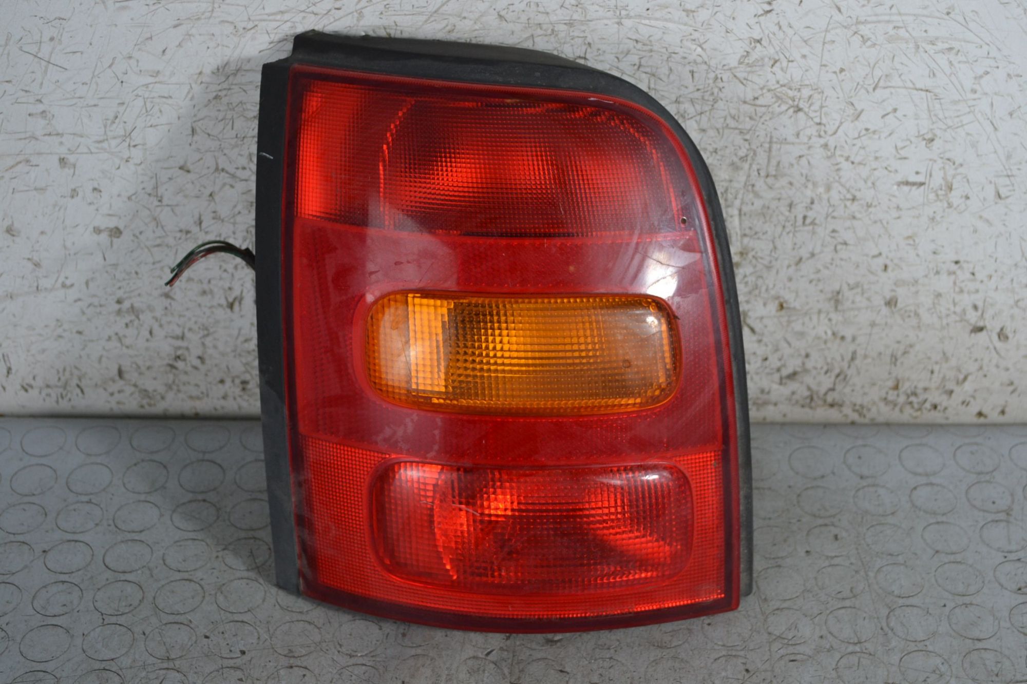 Fanale stop posteriore SX Nissan Micra K11 Dal 1992 al 2002  1696233979320