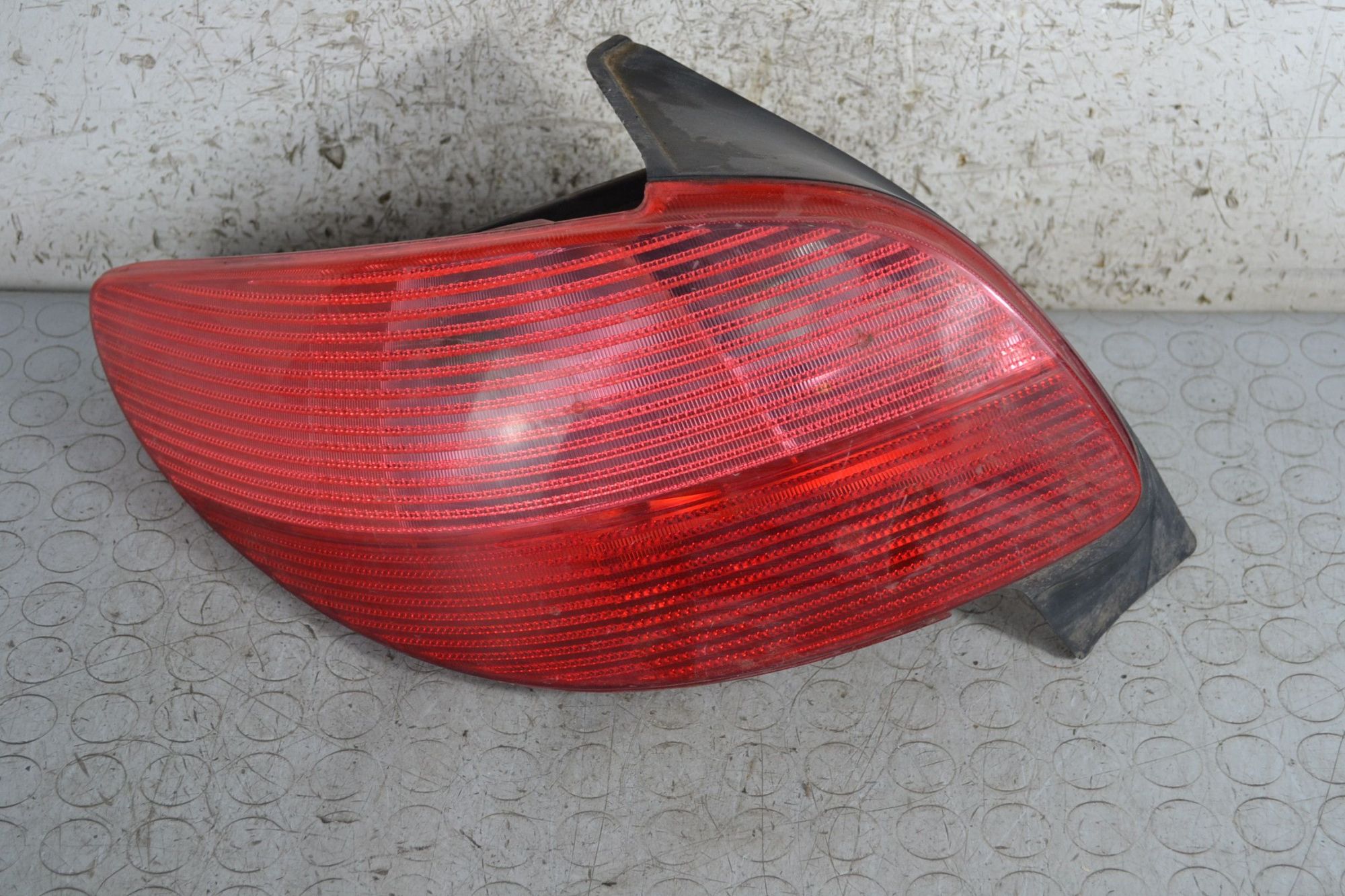 Fanale stop posteriore SX Peugeot 206 Dal 1998 al 2006  1696237539940