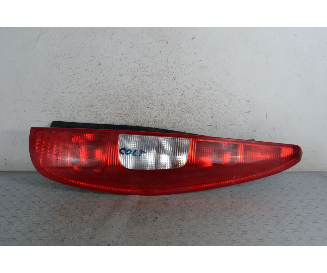 Fanale stop posteriore DX Mitsubishi Colt 5 porte Dal 2004 al 2008 1696317656819 Fanale stop posteriore DX Mitsubishi Colt 5 porte Dal 2004 al 2008 1696317656819