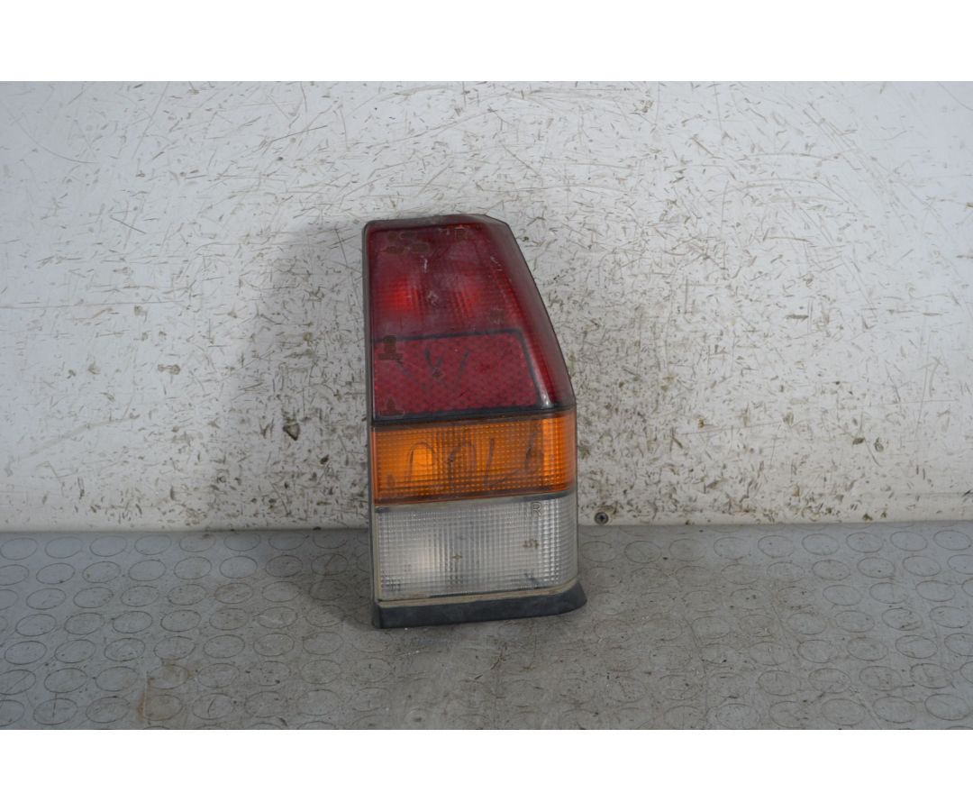 Fanale stop posteriore DX Volkswagen Polo Dal 1981 al 1994 Cod 867945257A 1696318679602 Fanale stop posteriore DX Volkswagen Polo Dal 1981 al 1994 Cod 867945257A 1696318679602
