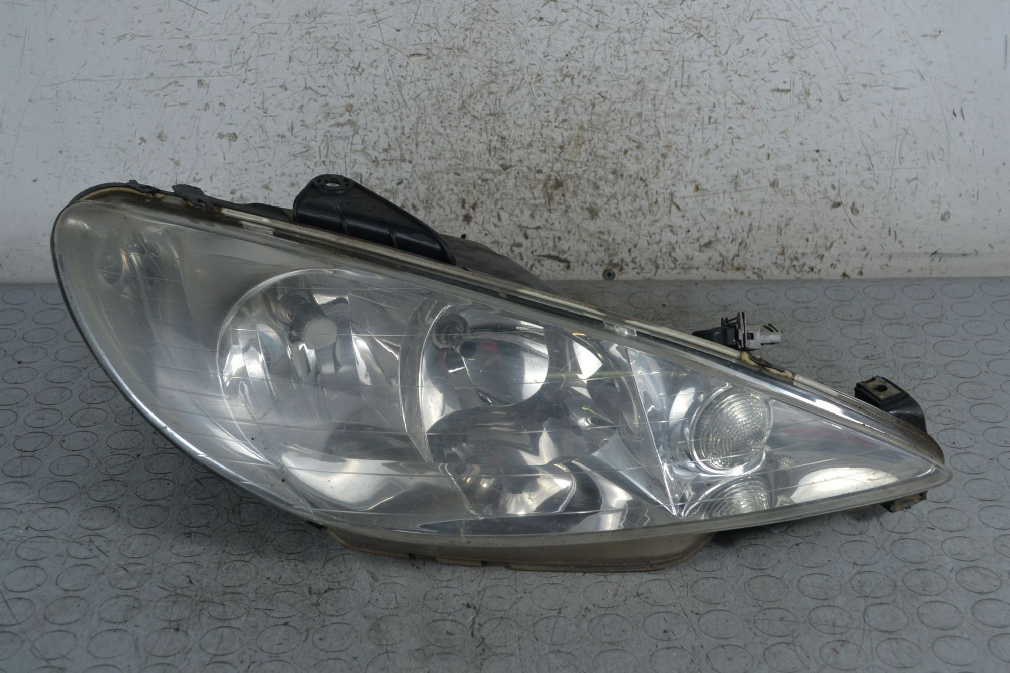 Faro Anteriore DX Peugeot 206 dal 1998 al 2012 Cod 6205S9  1696319996296