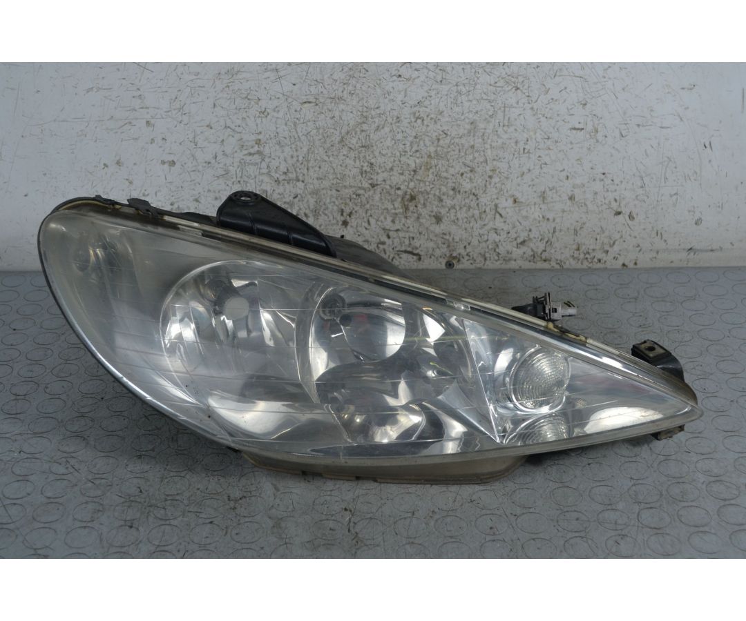 Faro Anteriore DX Peugeot 206 dal 1998 al 2012 Cod 6205S9 1696319996296 Faro Anteriore DX Peugeot 206 dal 1998 al 2012 Cod 6205S9 1696319996296