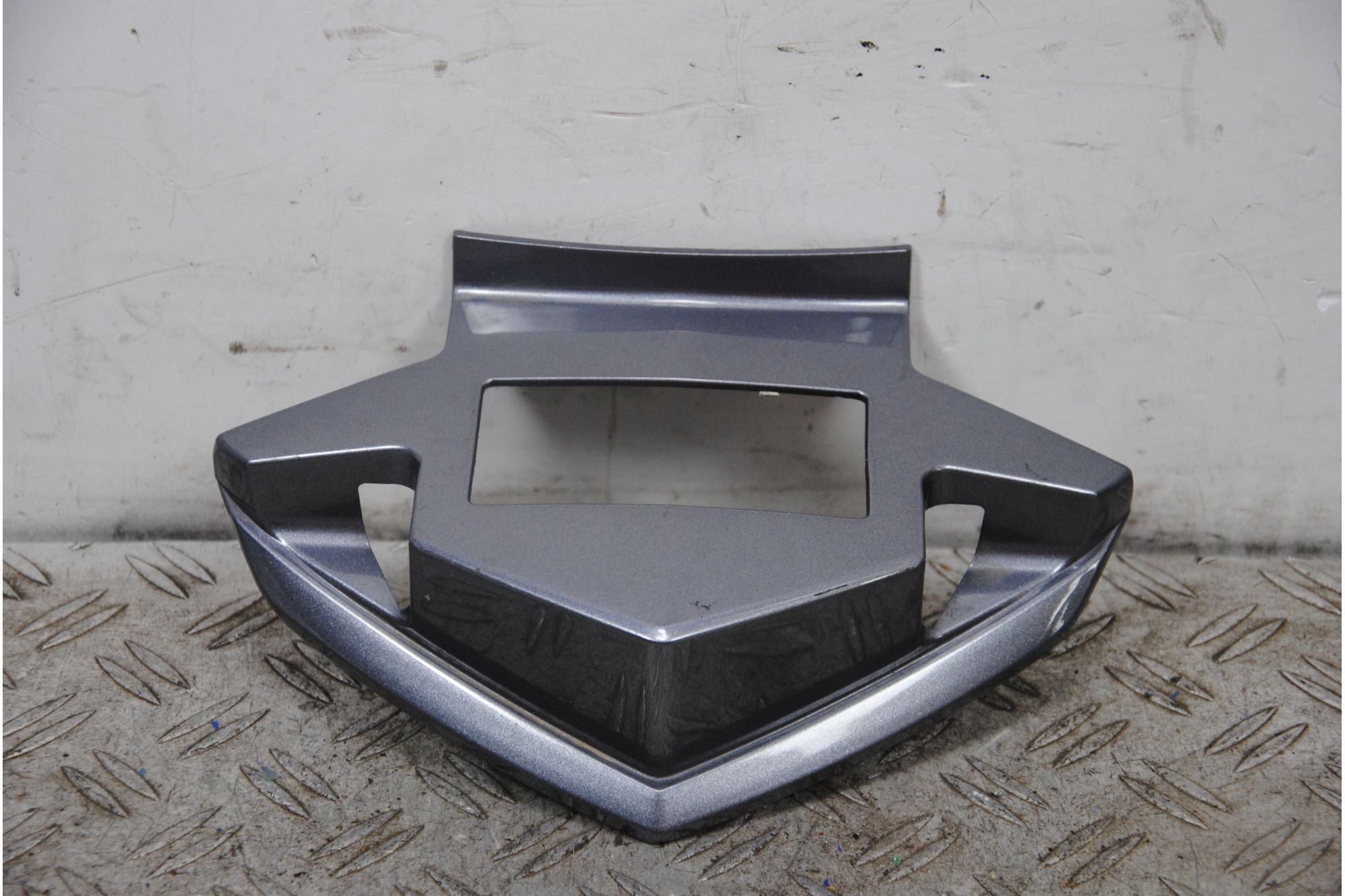 Carena Congiunzione Fianchetti Posteriore Kymco Dink 200I dal 2007 al 2017 COD 83750-LEA5-E000  1696341914664