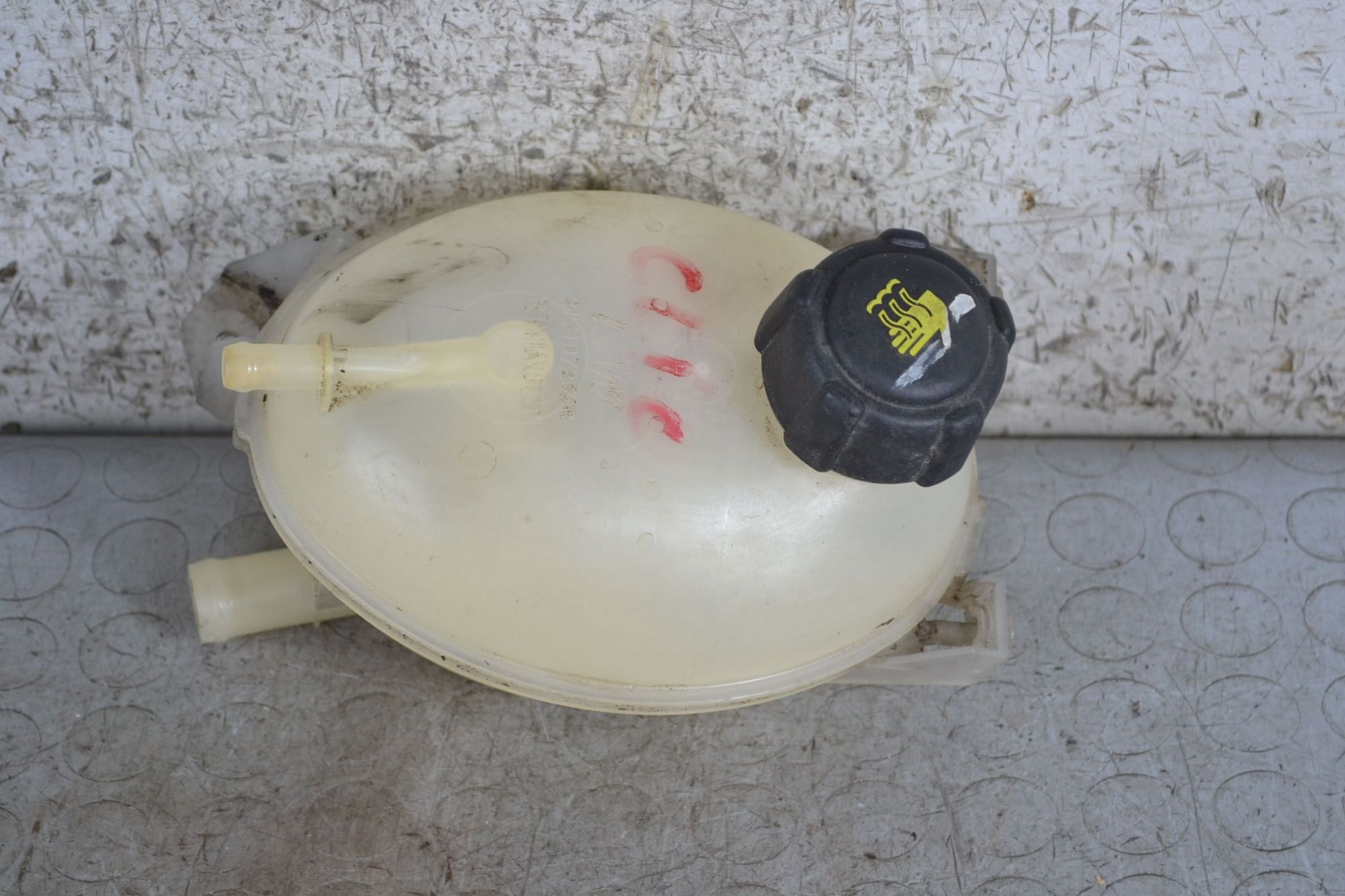Vaschetta acqua liquido refrigerante Renault Captur I Dal 2013 al 2019 Cod 217107259H  1696839859309