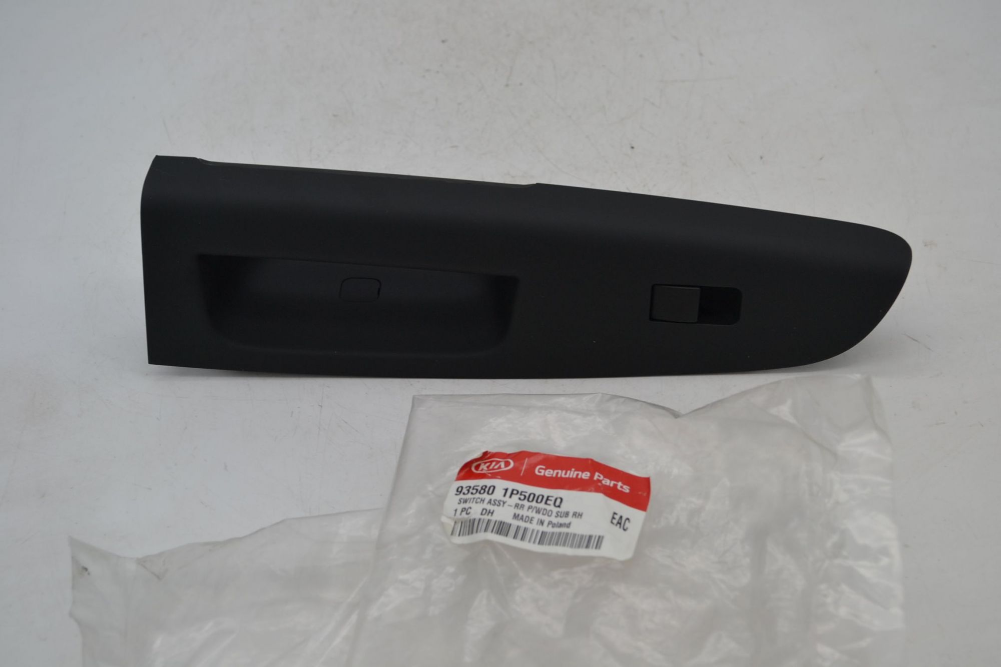 Pulsantiera Alzacristalli Anteriore DX Kia Venga Dal 2010 al 2019 Cod 935801P500EQ  1696923003861