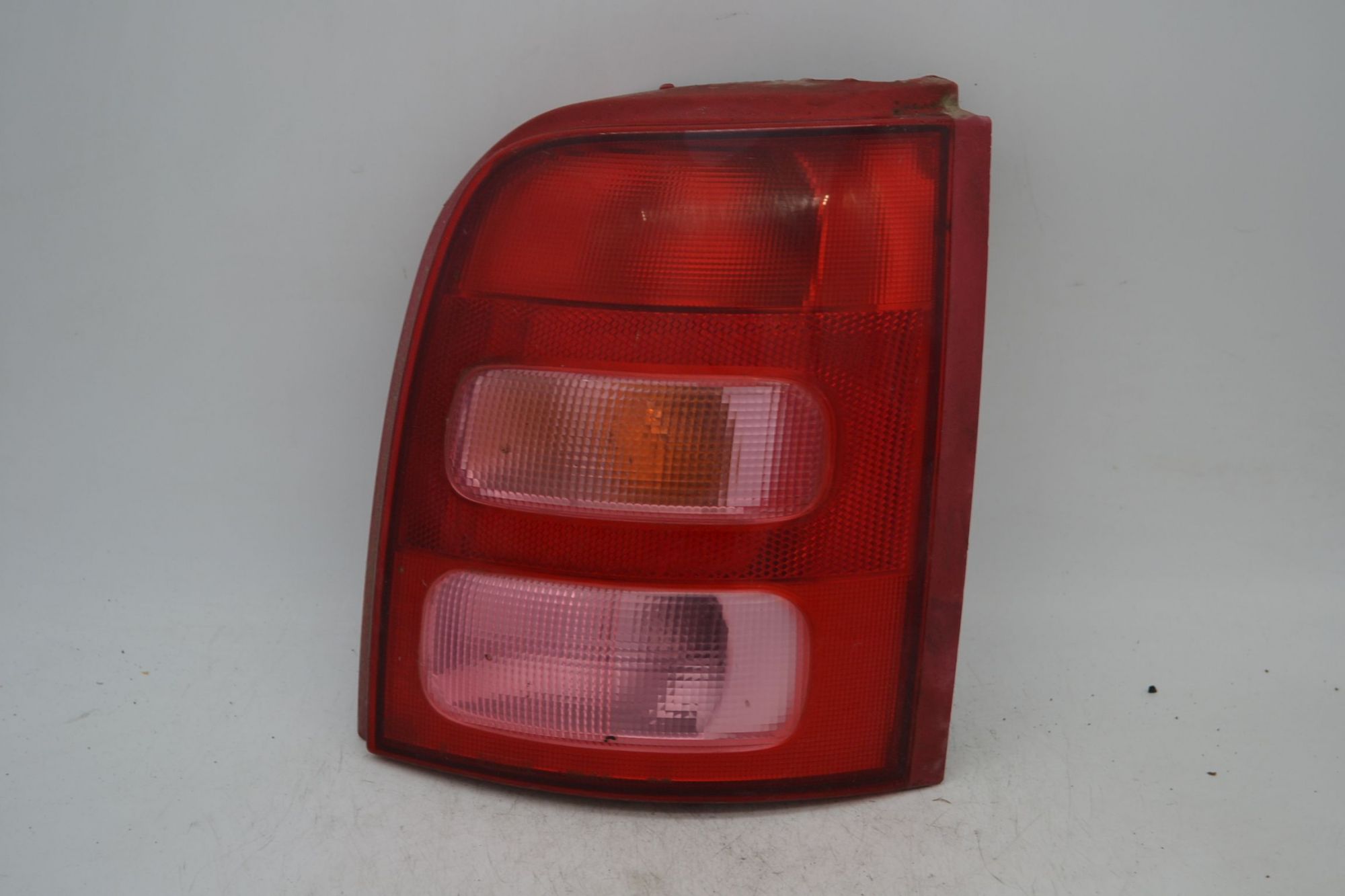 Fanale Stop Posteriore DX Nissan Micra K11 dal 1992 al 2002  1697011601327