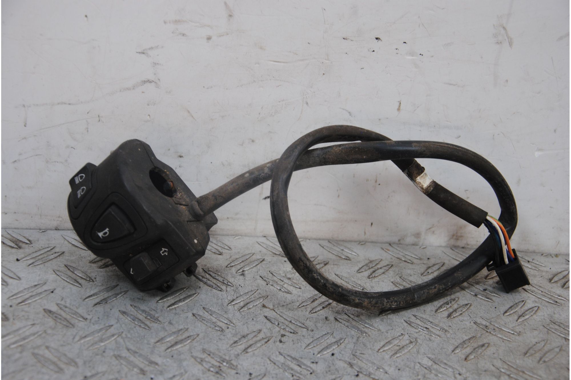 Commutatore Devio Luci Sinistro Honda PCX 125 / 150 dal 2009 al 2016  1697096712192