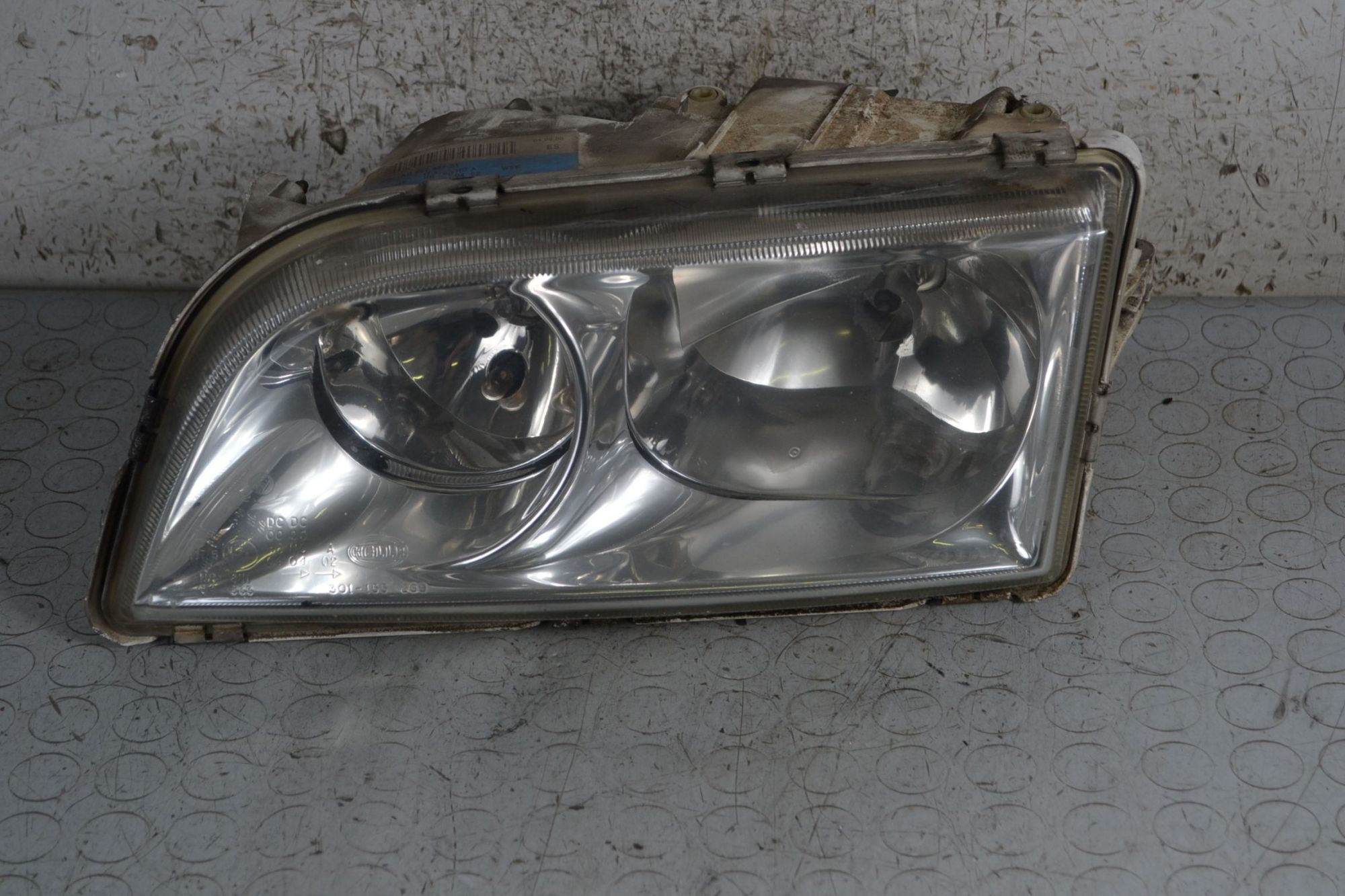 Faro Anteriore SX Volvo S40 dal 1995 al 2000 Cod 30859619  1697097332146