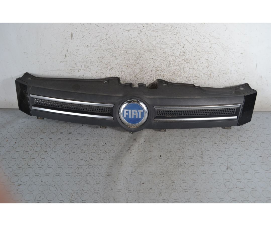 Griglia Anteriore Fiat Panda dal 2003 al 2012 Cod 735353899  1697103048269