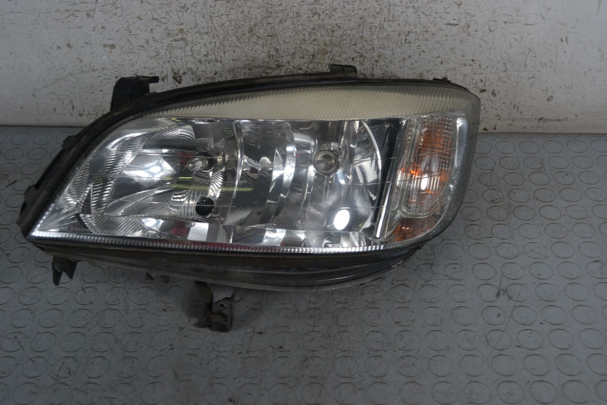 Faro Anteriore SX Opel Zafira A dal 1999 al 2005 Cod 9118791  1697444902794