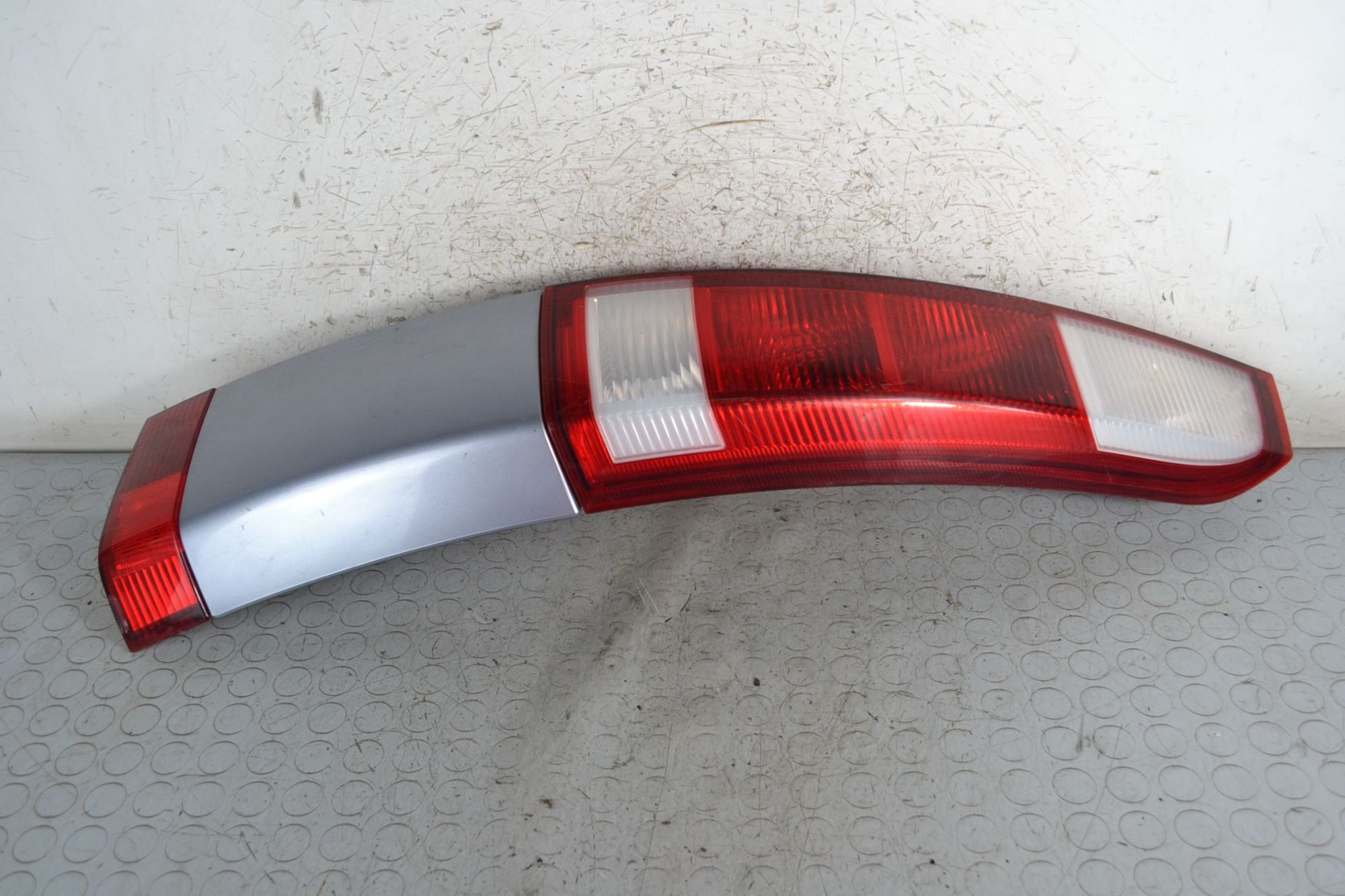 Fanale Stop Posteriore e Fendinebbia Posteriore DX Opel Meriva A dal 2003 al 2010 Cod 93184713  1697465321772