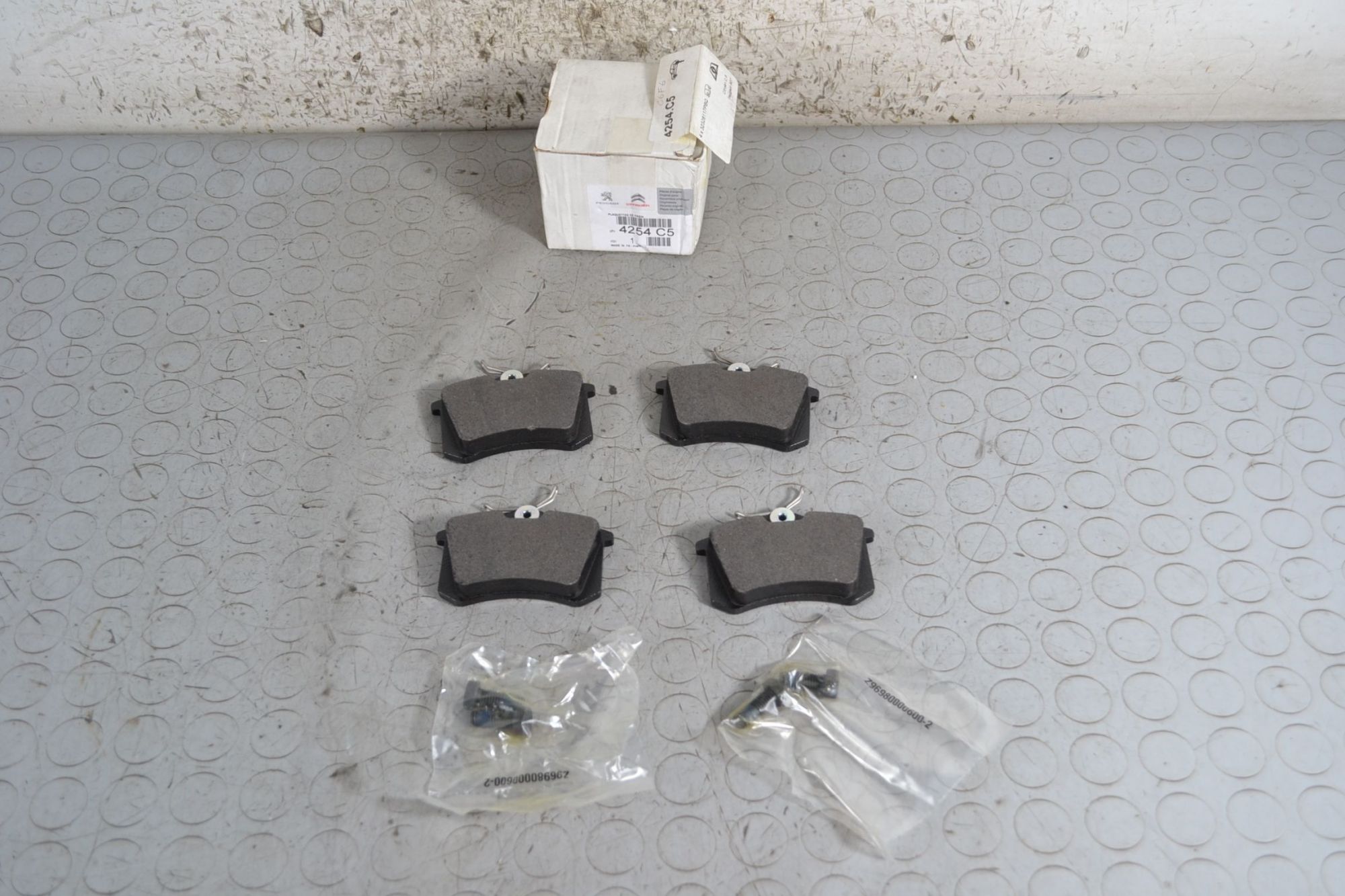 Kit Pastiglie Freno Posteriori Audi / Volkswagen / Citroen Peugeot / Renault / Seat Cod 4254c5  1697529592315