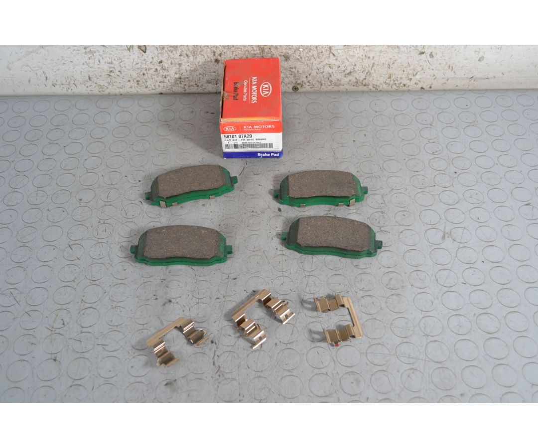 Kit Pastiglie Freno Anteriori Kia Picanto dal 2004 al 2011 Cod 5810107a20  1697531451846