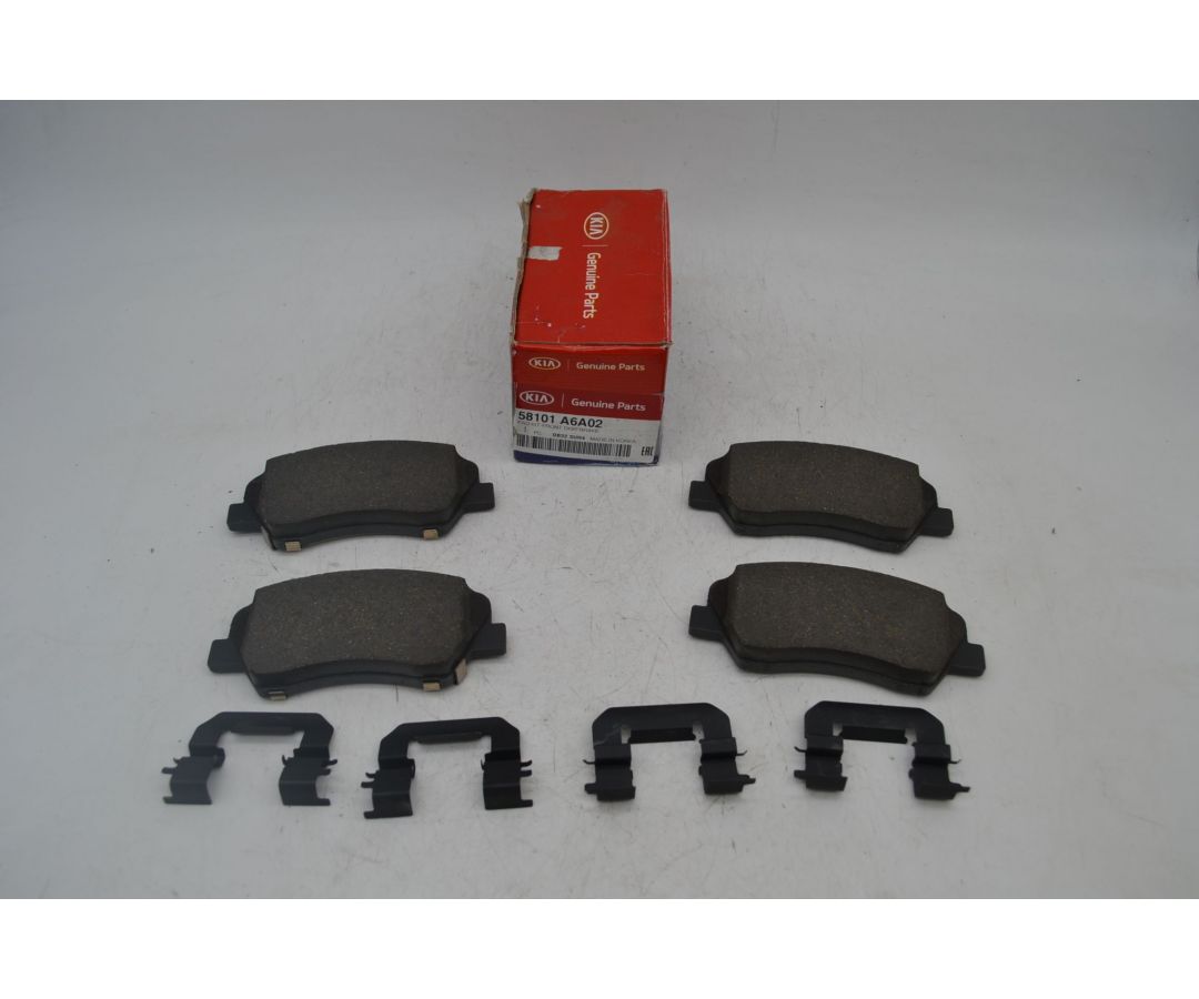 Kit Pastiglie Freno Anteriori Kia Sorento XM dal 2009 al 2014 Cod 58101a6a02  1697551139953