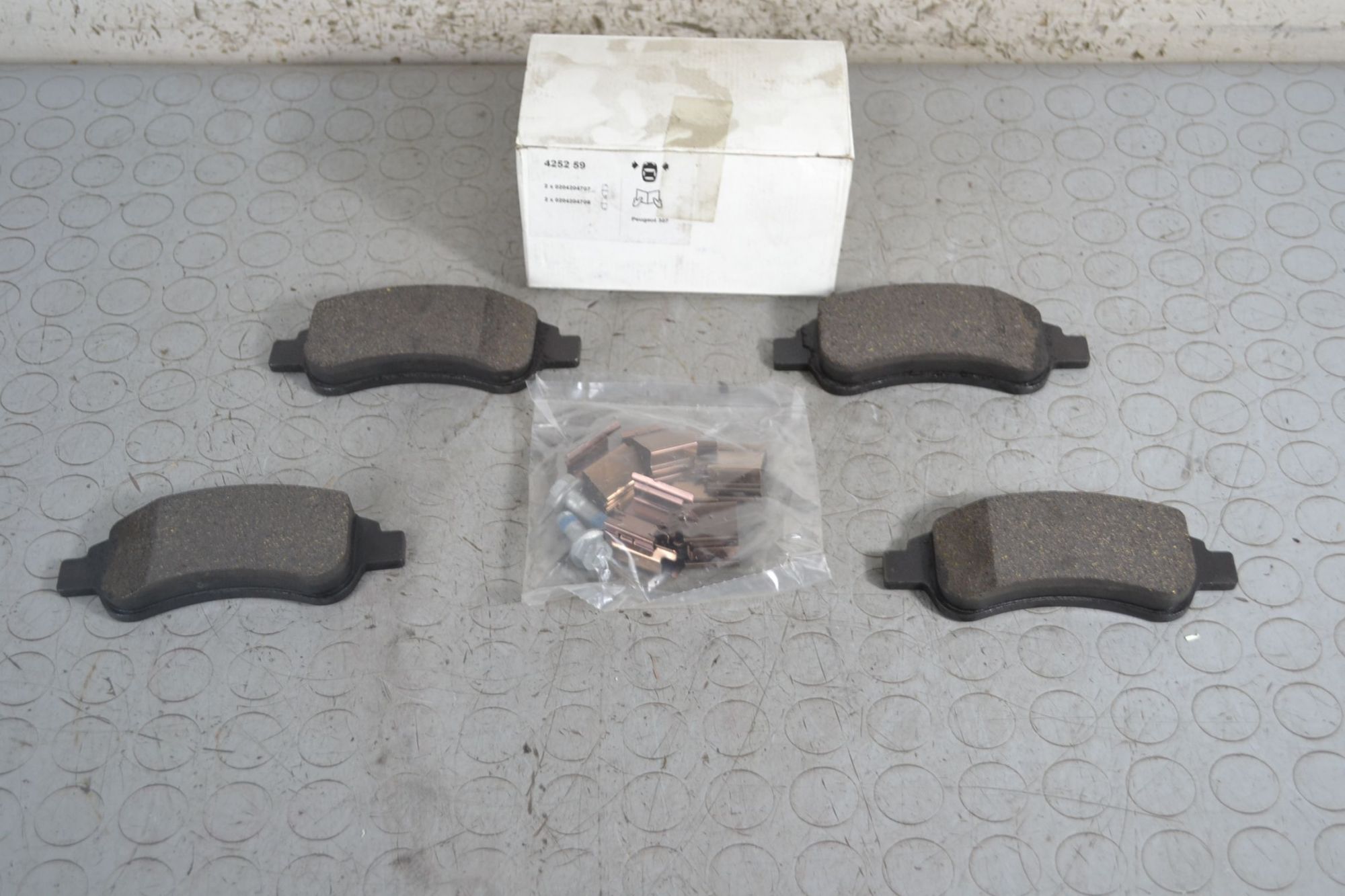 Pastiglie freno anteriori Peugeot 307 Dal 2001 al 2009 Cod 425259  1697551468299