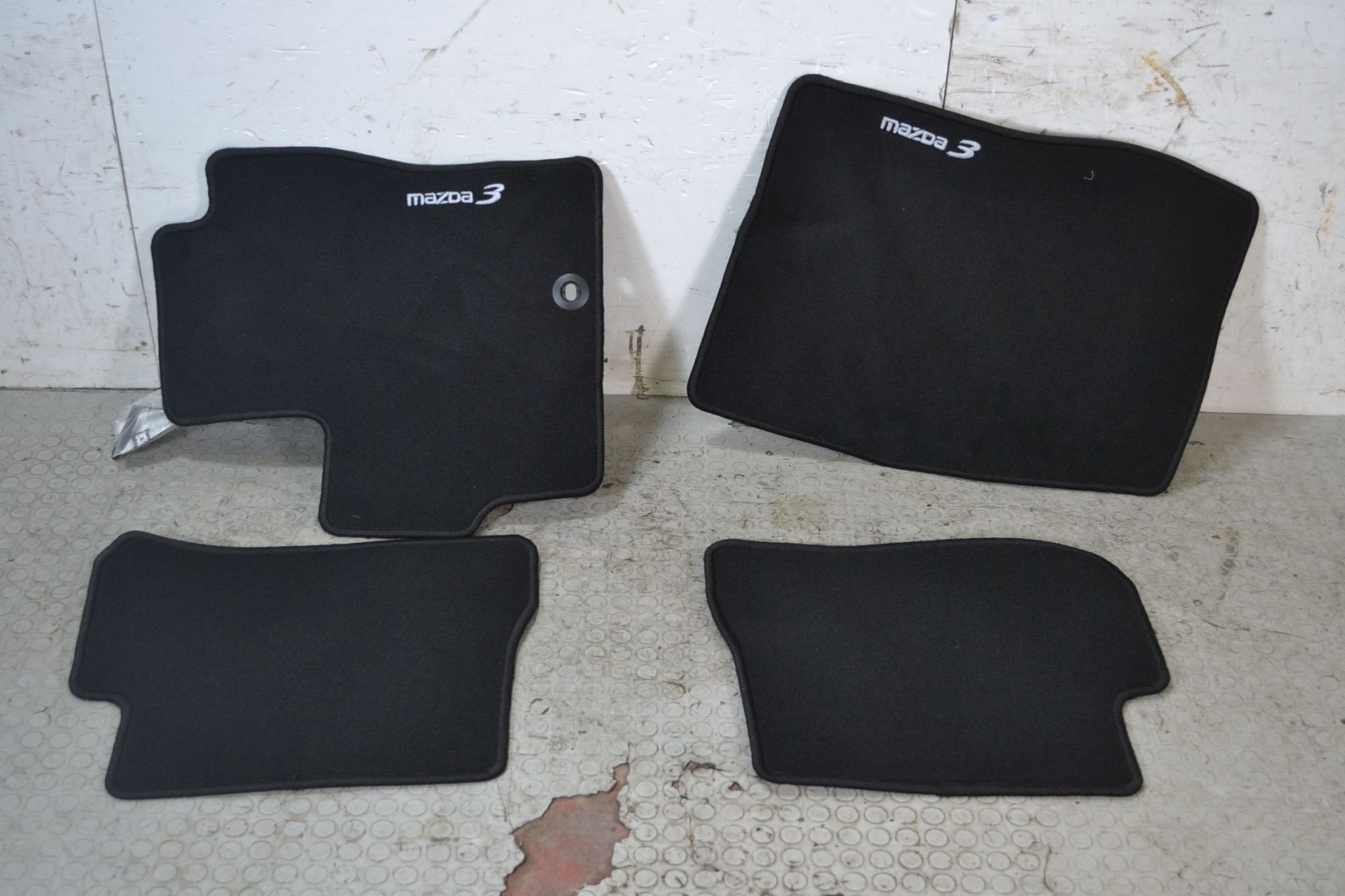 Set 4 Tappetini Mazda 3 Dal 2003 al 2009 Cod BP4K-V0-320A-02  1697633989889