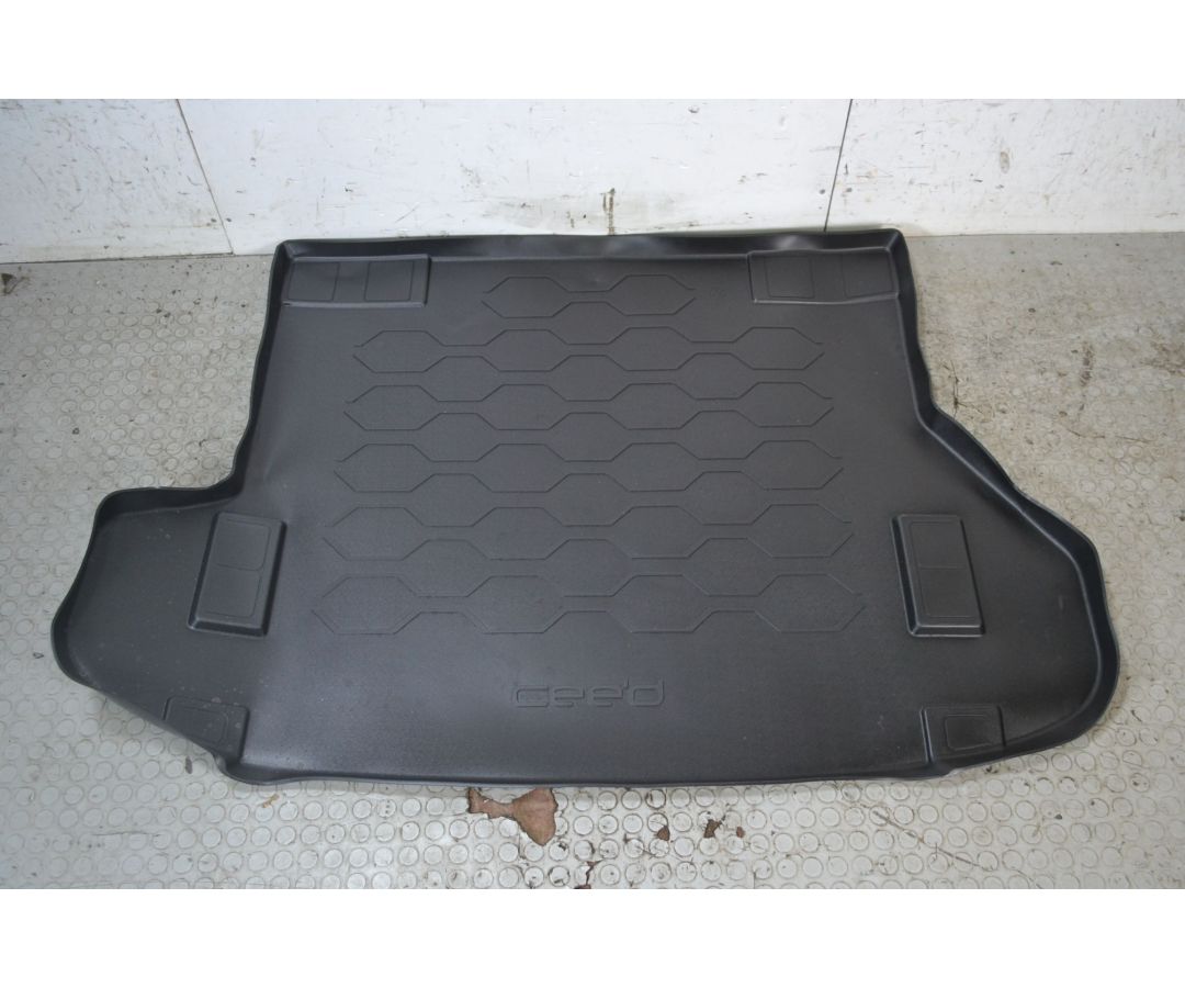 Vasca Tappetino Bagagliaio Posteriore Kia Ceed SW dal 2012 al 2018 Cod A2122ADE10  1697708372844