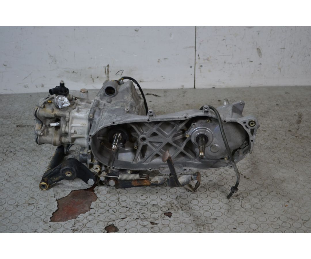 Blocco Motore Aprilia Scarabeo / Leonardo 150 Dal 1999 al 2002 Cod Rotax 154 Num 564670  1697786658274