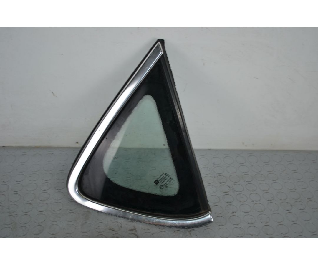 Vetro Fisso Posteriore DX Opel Astra J SW dal 2009 al 2020 Cod 13271403  1698160859652