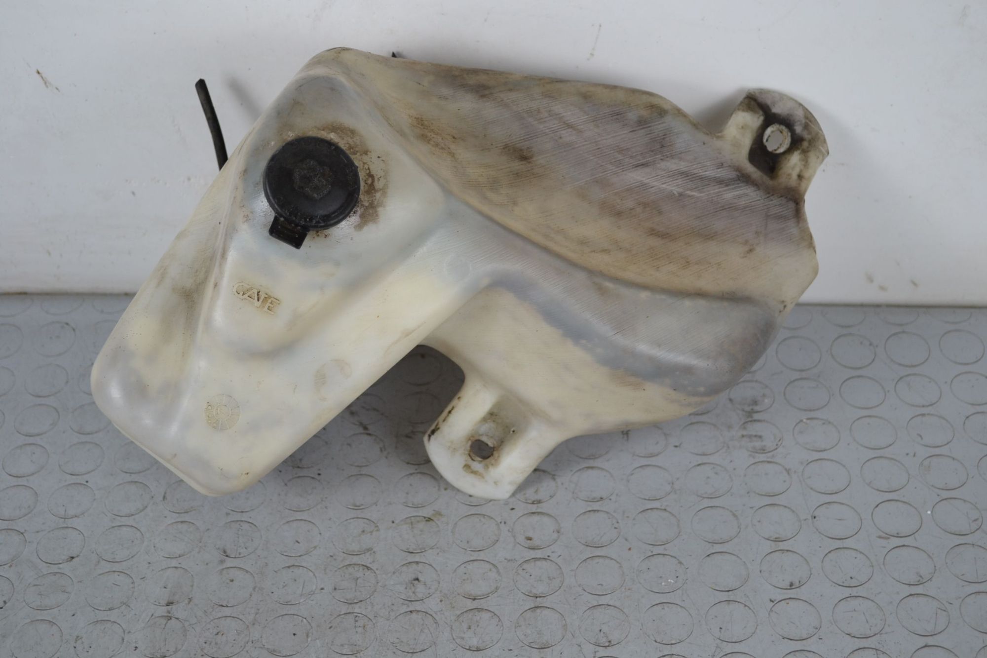 Vaschetta Acqua Tergicristalli Fiat Panda dal 1986 al 2003  1698671268691