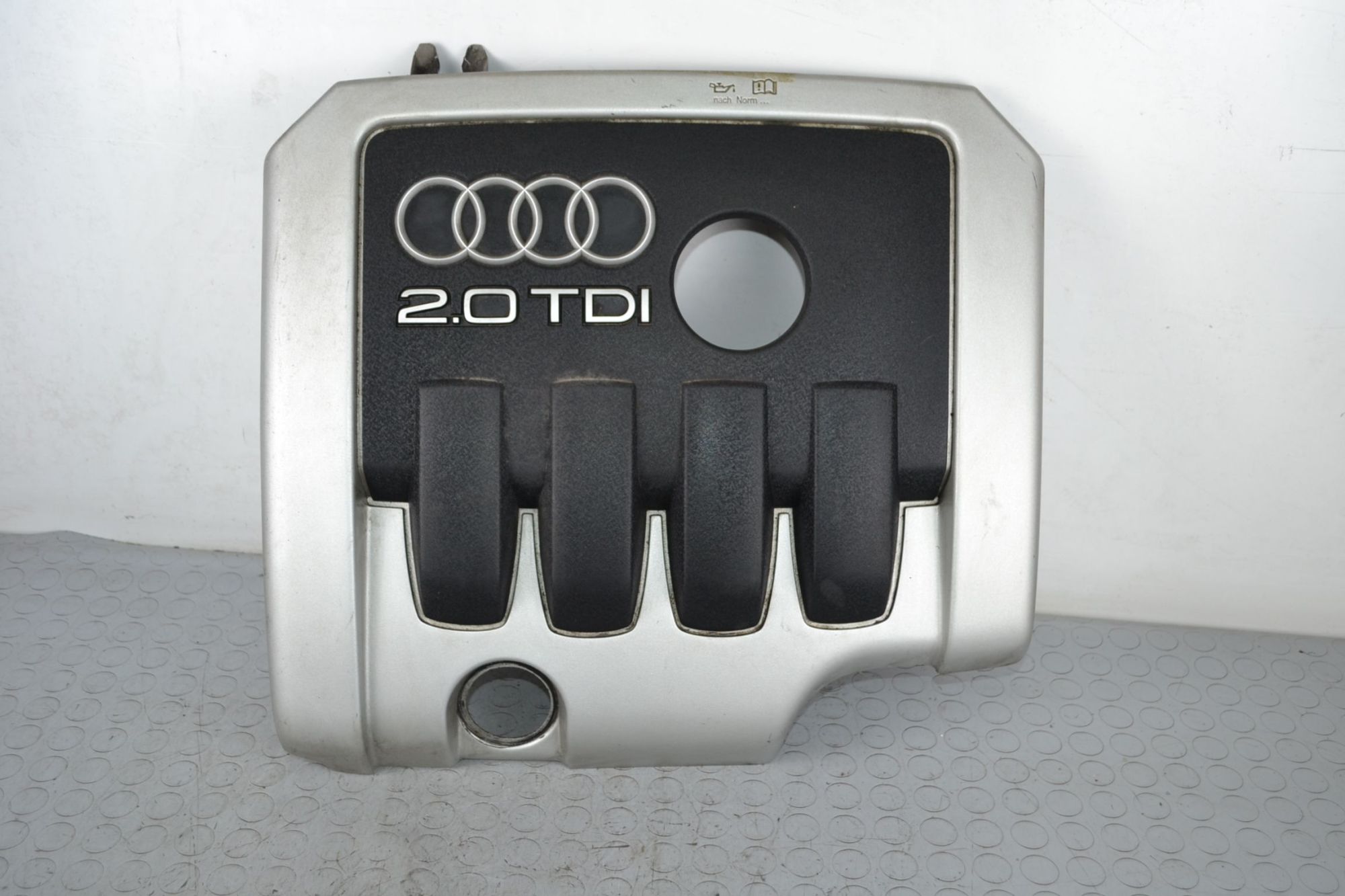Coperchio Motore Audi A3 8P dal 2003 al 2012 Cod 03g103925af  1698671479998
