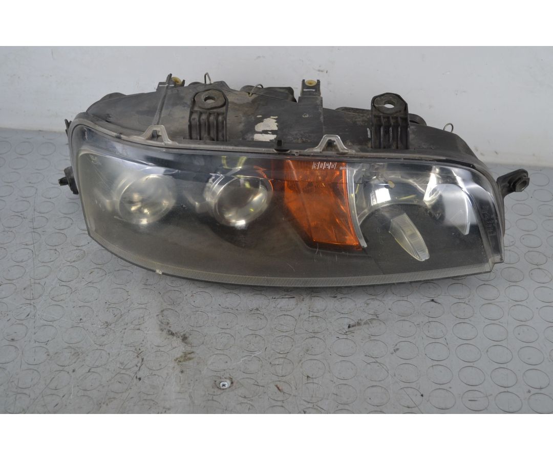 Faro fanale anteriore DX Fiat Punto 188 Dal 1999 al 2003 1698750138945 Faro fanale anteriore DX Fiat Punto 188 Dal 1999 al 2003 1698750138945