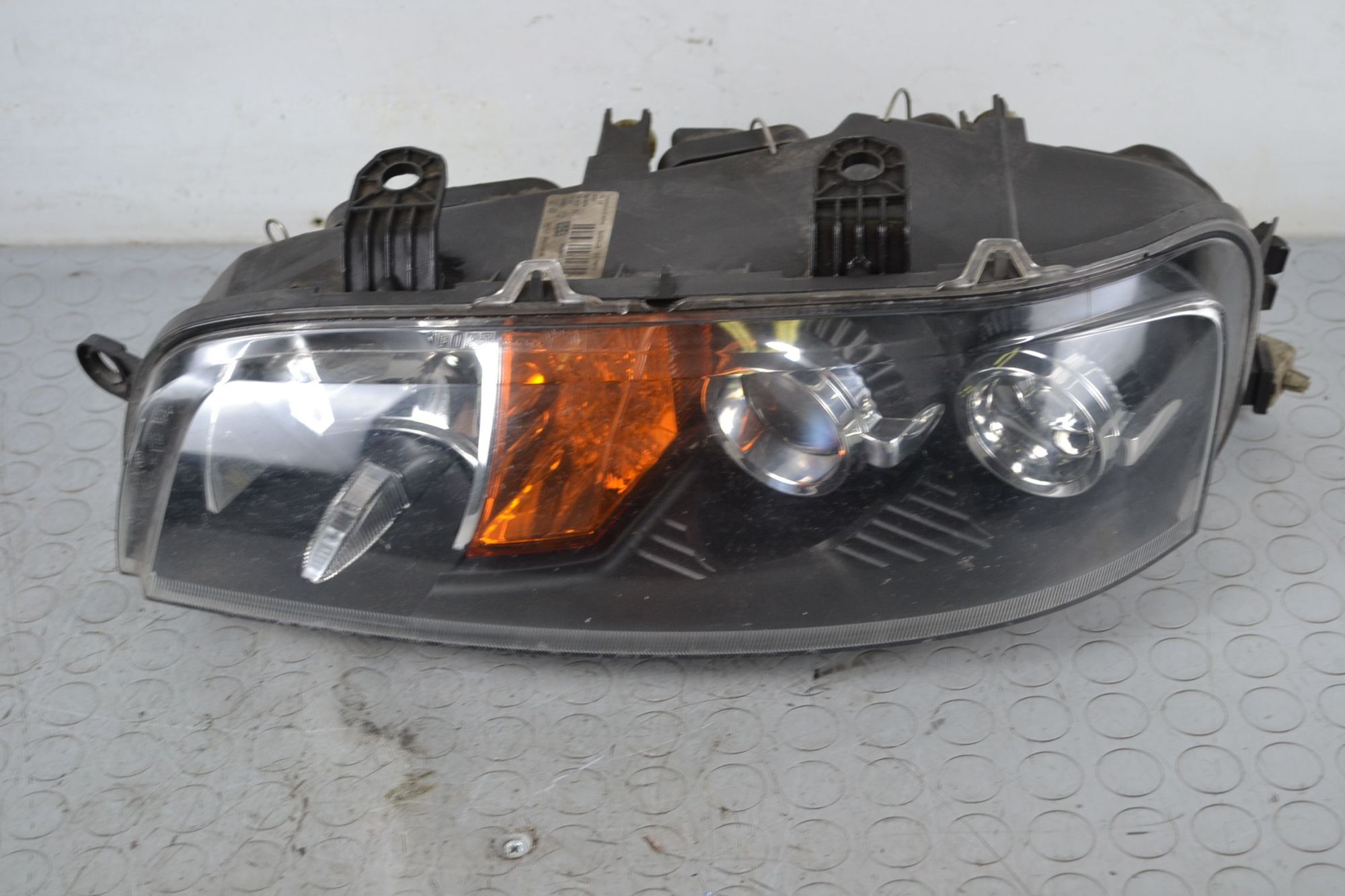Faro fanale anteriore SX Fiat Punto 188 Dal 1999 al 2003 Cod 67752875  1698752478810