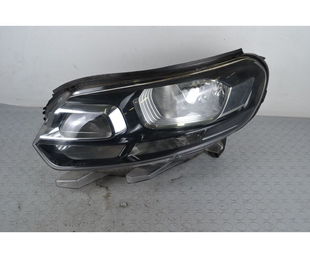 Faro Anteriore SX Citroen Jumpy III 2.0 BlueHDi dal 04/2016 al 12/2023 Cod 9808567780 1699003646118 Faro Anteriore SX Citroen Jumpy III 2.0 BlueHDi dal 04/2016 al 12/2023 Cod 9808567780 1699003646118