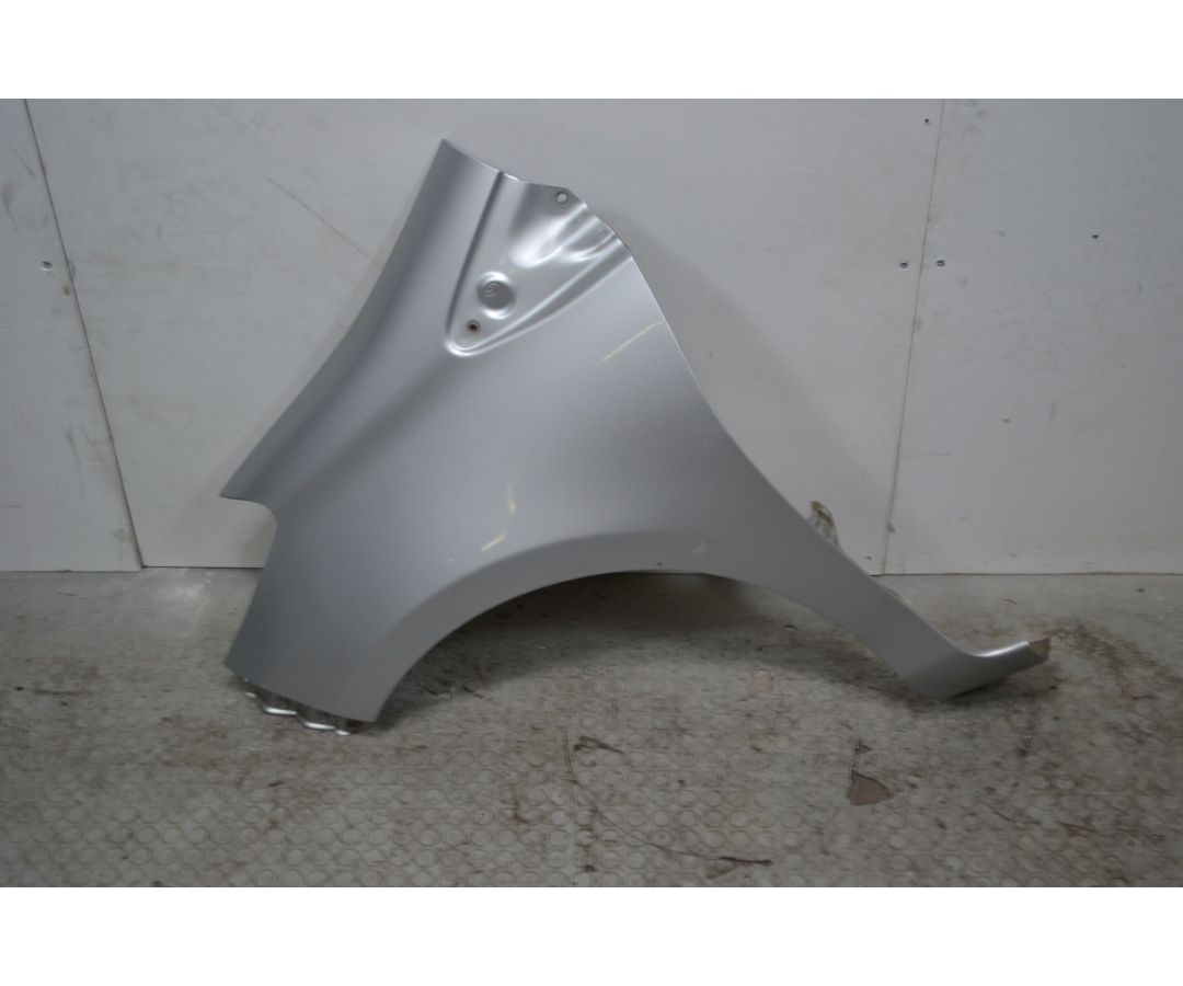 Parafango anteriore SX Toyota Yaris Benzina 69 CV / 51 kW  Dal 2010 al 2023  1699007111056