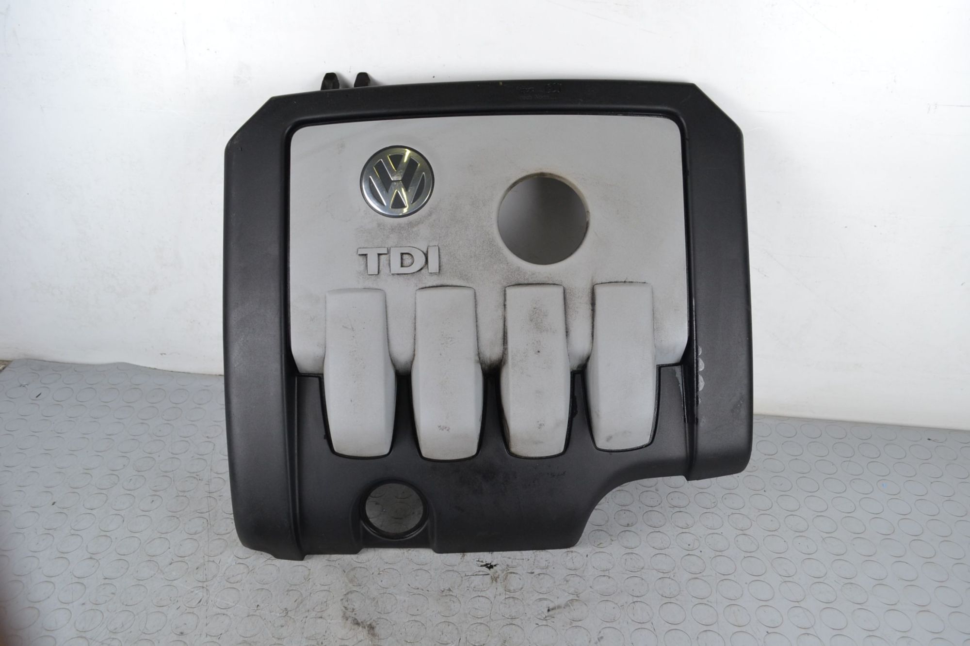 Coperchio Motore Volkswagen Golf V dal 2003 al 2008 Cod 03g103925bp  1699008717592